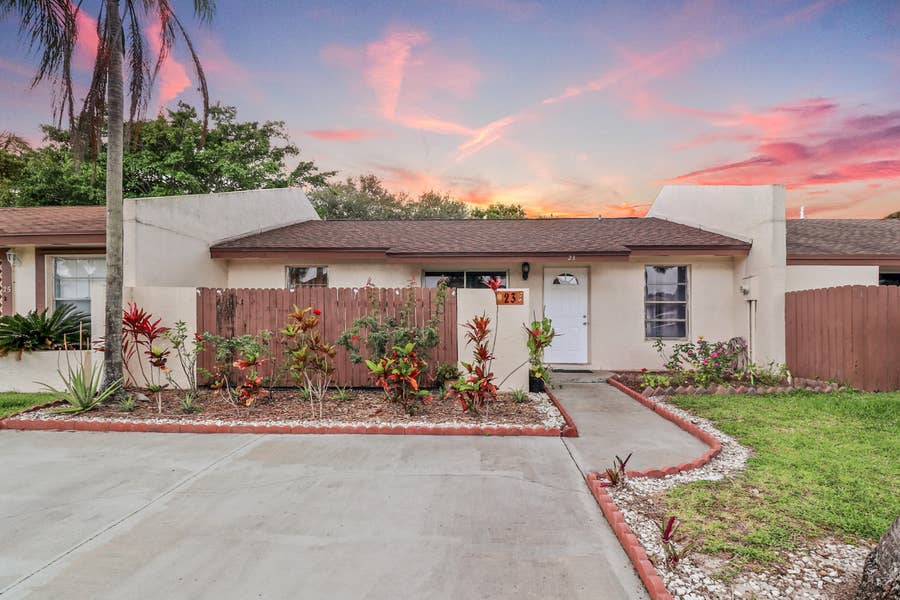 Property photo for 23 CHELSEA Lane, Boynton Beach, FL