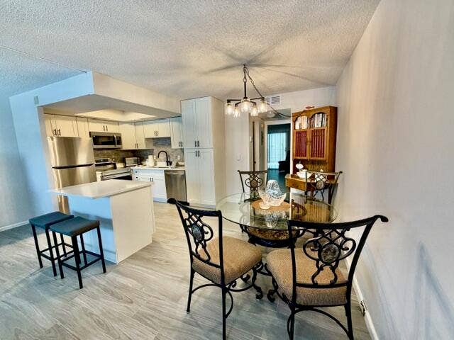 2014 Cornwall A, Boca Raton, FL 33434 Open Floor Plan