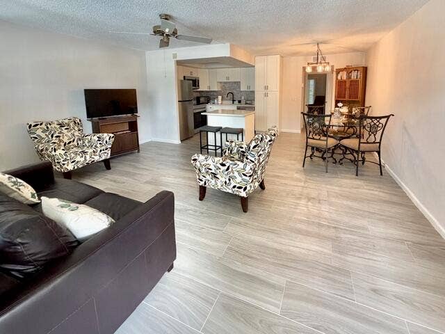 2014 Cornwall A, Boca Raton, FL 33434 Open Floor Plan