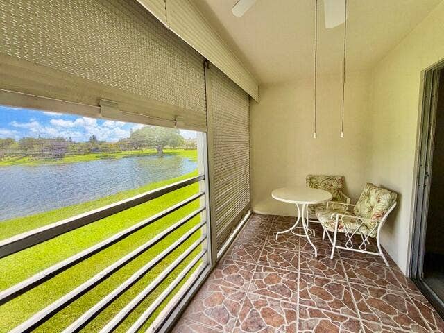 2014 Cornwall A, Boca Raton, FL 33434 Screened Patio w/Pull Downs
