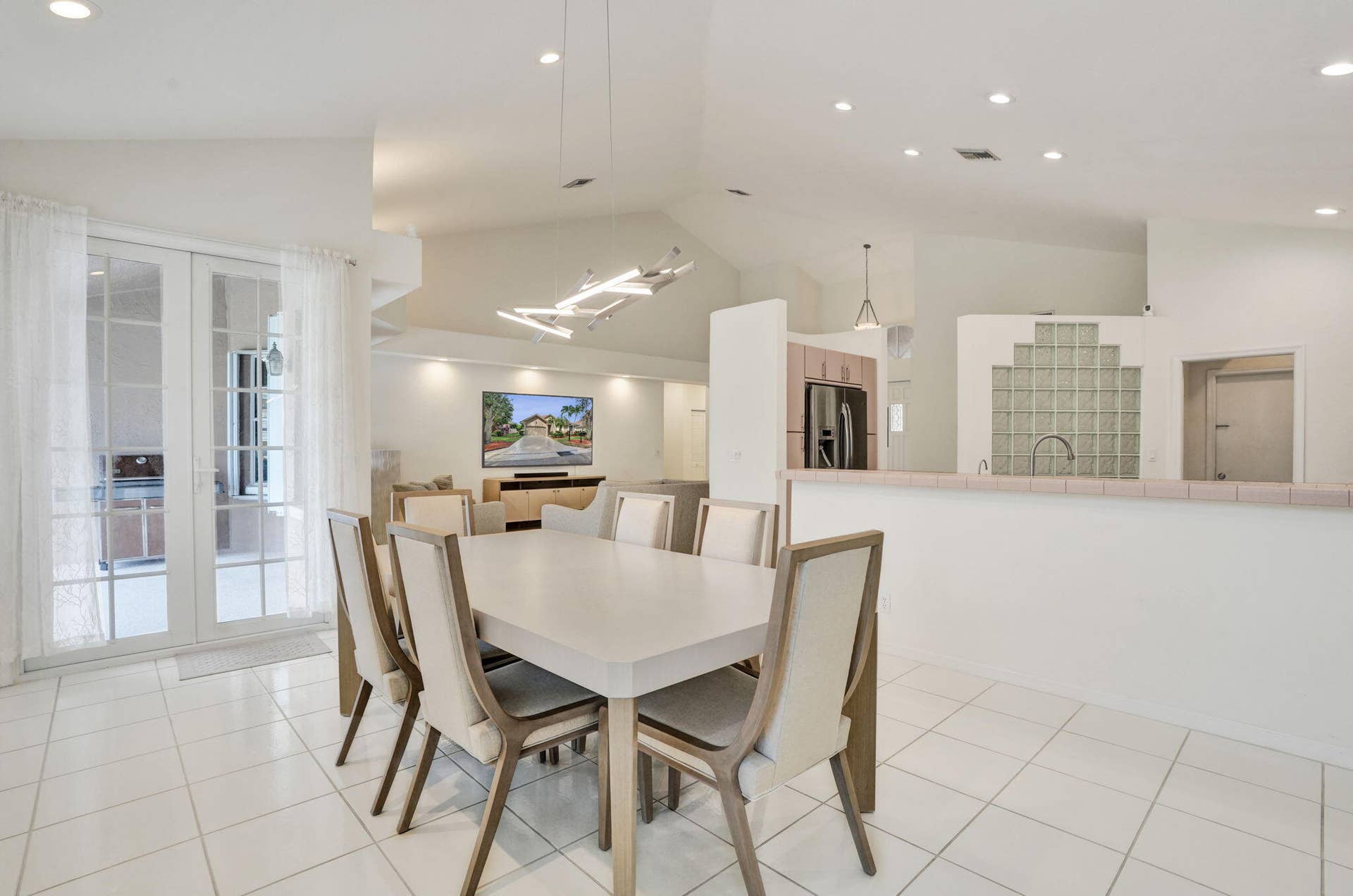 12711 NW 21ST Place, Coral Springs, FL 33071 53-web-or-mls-DSC04876