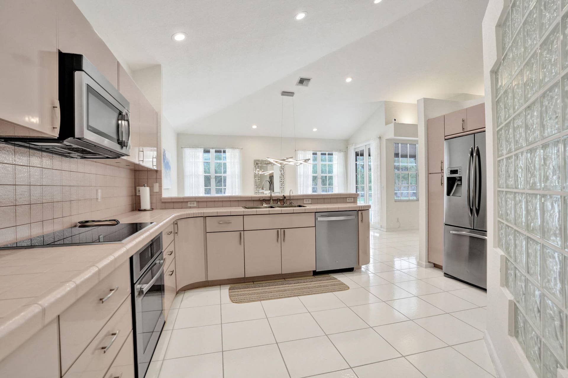 12711 NW 21ST Place, Coral Springs, FL 33071 62-web-or-mls-DSC04903