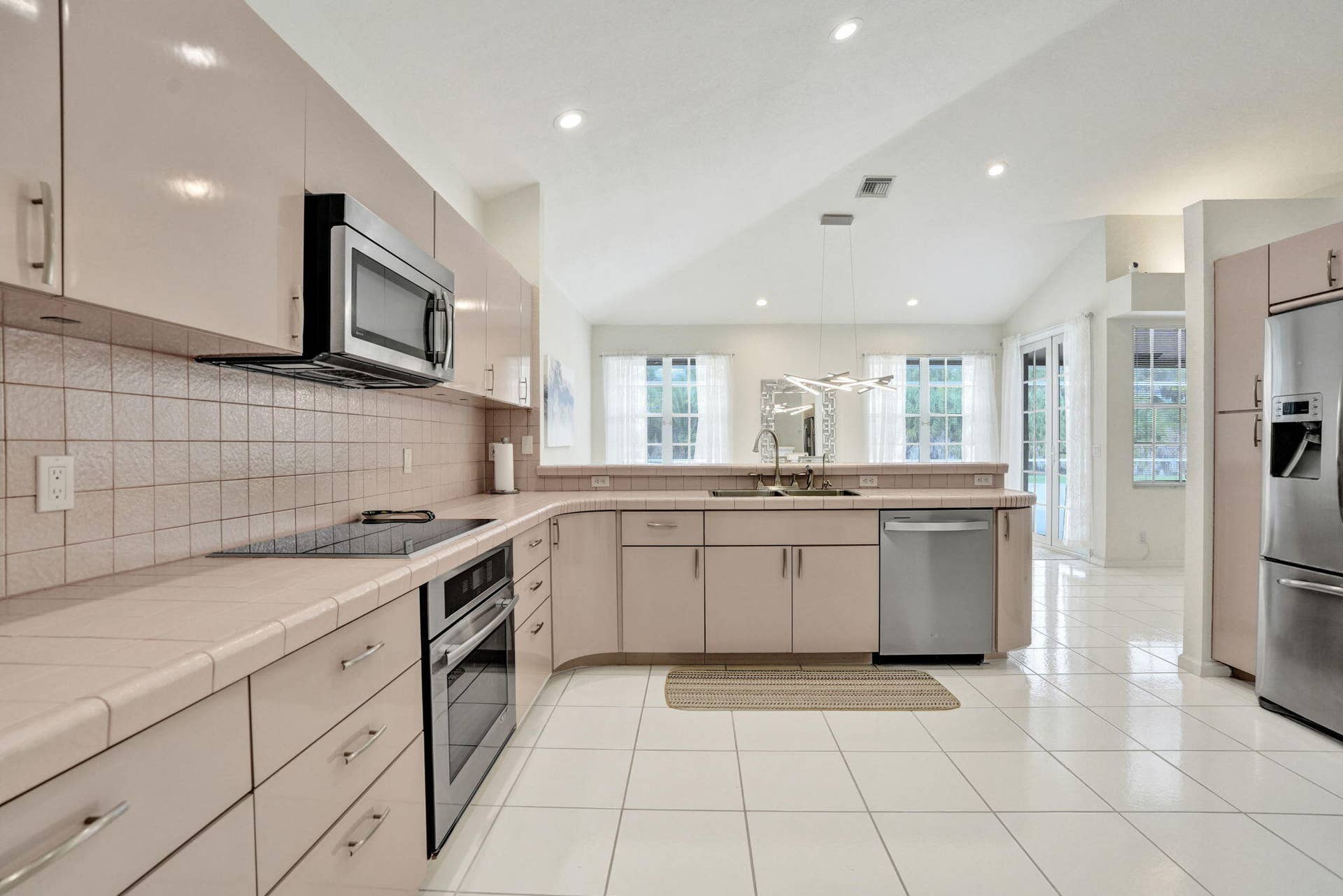 12711 NW 21ST Place, Coral Springs, FL 33071 61-web-or-mls-DSC04900