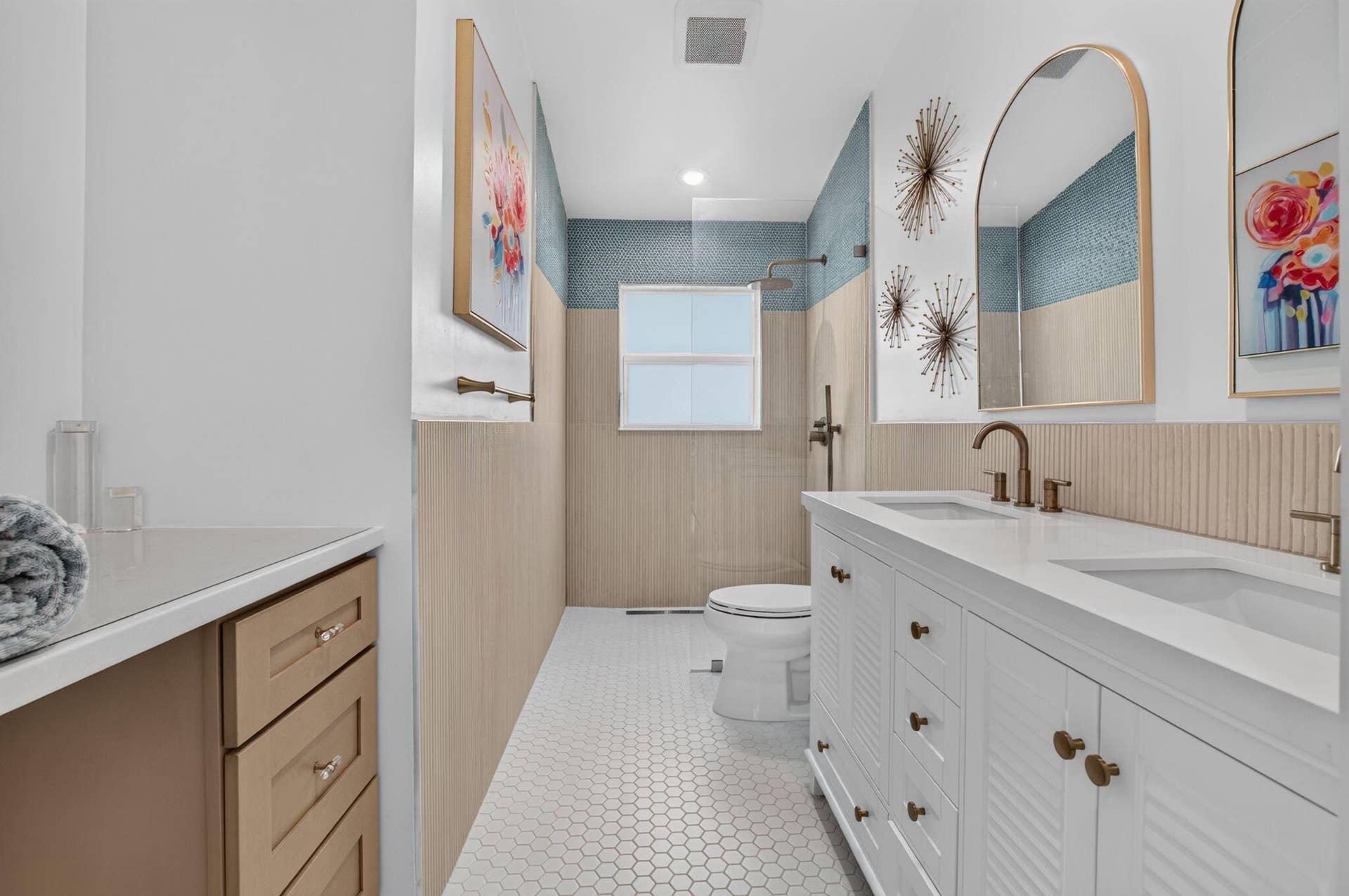 5745 Aspen Ridge Court, Delray Beach, FL 33484 Guest Bath
