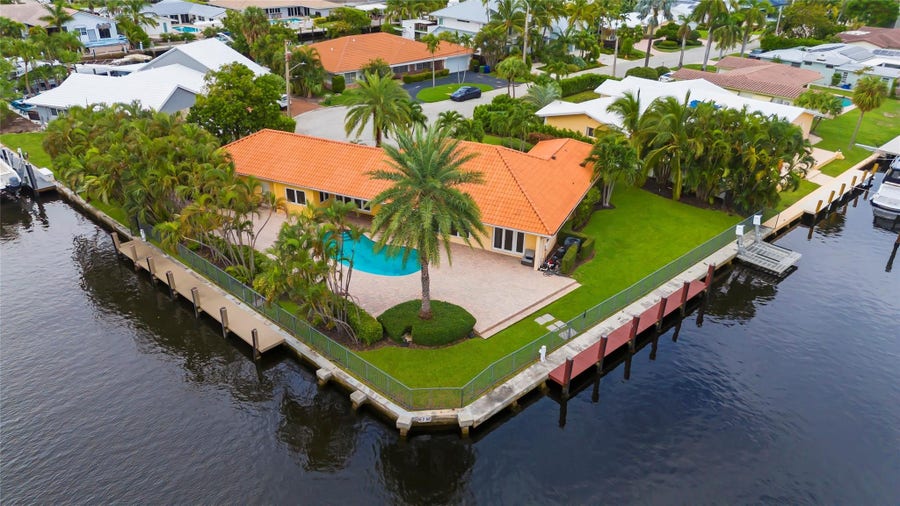 Property photo for 5200 NE 31ST Avenue, Fort Lauderdale, FL