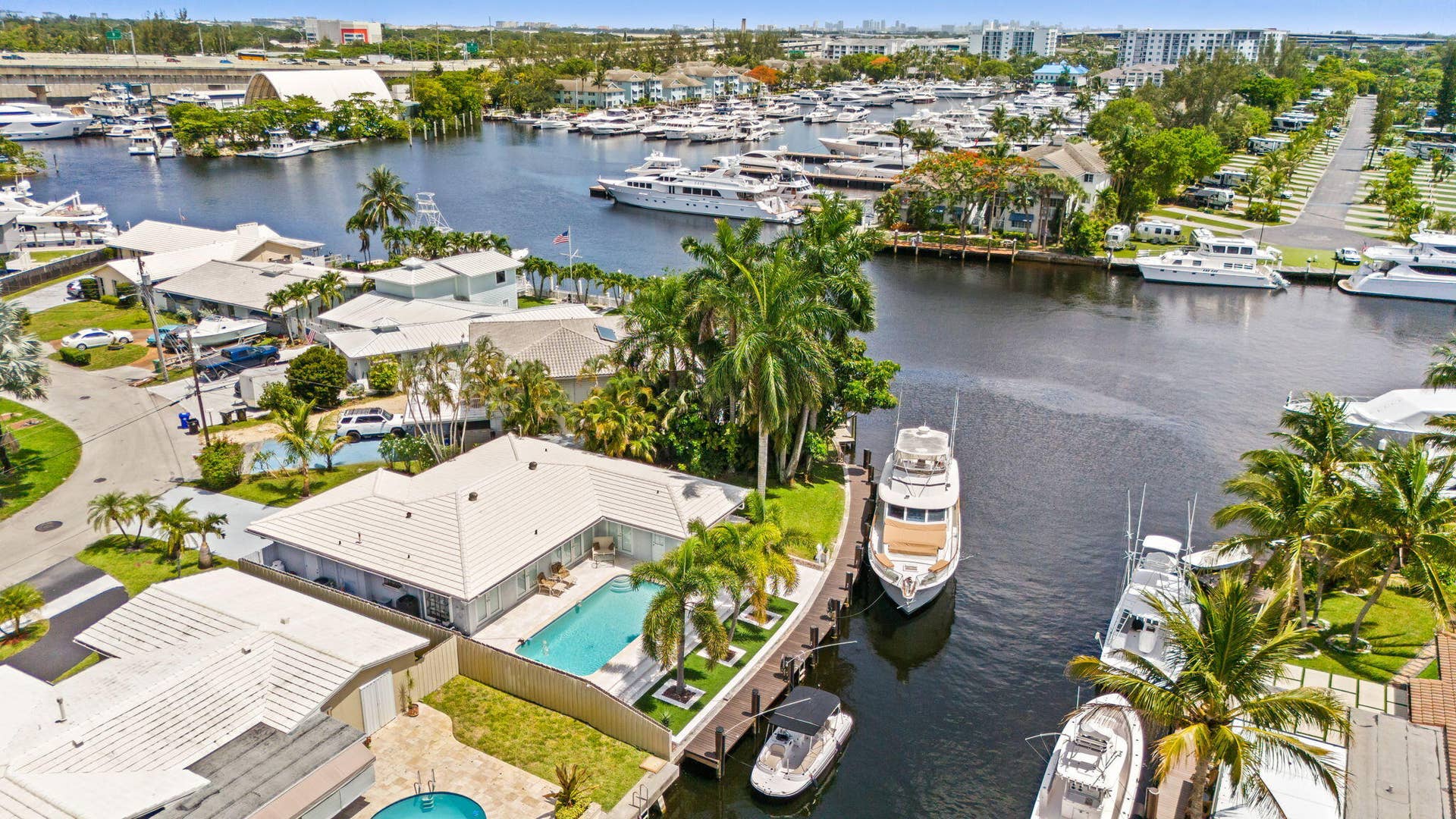 2131 SW 23RD Avenue, Fort Lauderdale, FL 33312 3-web-or-mls-DJI_20260602144715_0327_D