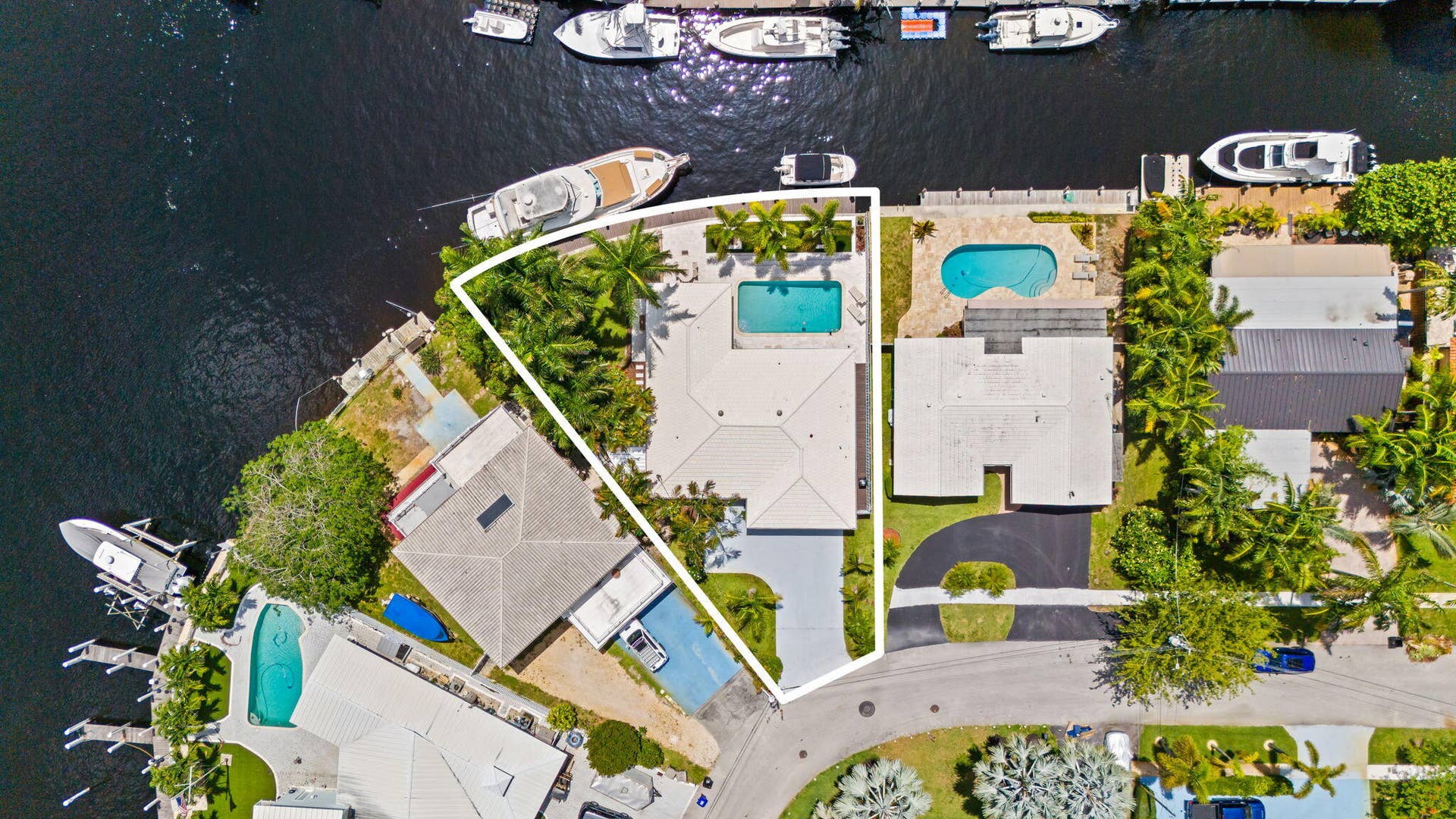2131 SW 23RD Avenue, Fort Lauderdale, FL 33312 2-web-or-mls-DJI_20260602144446_0303_D