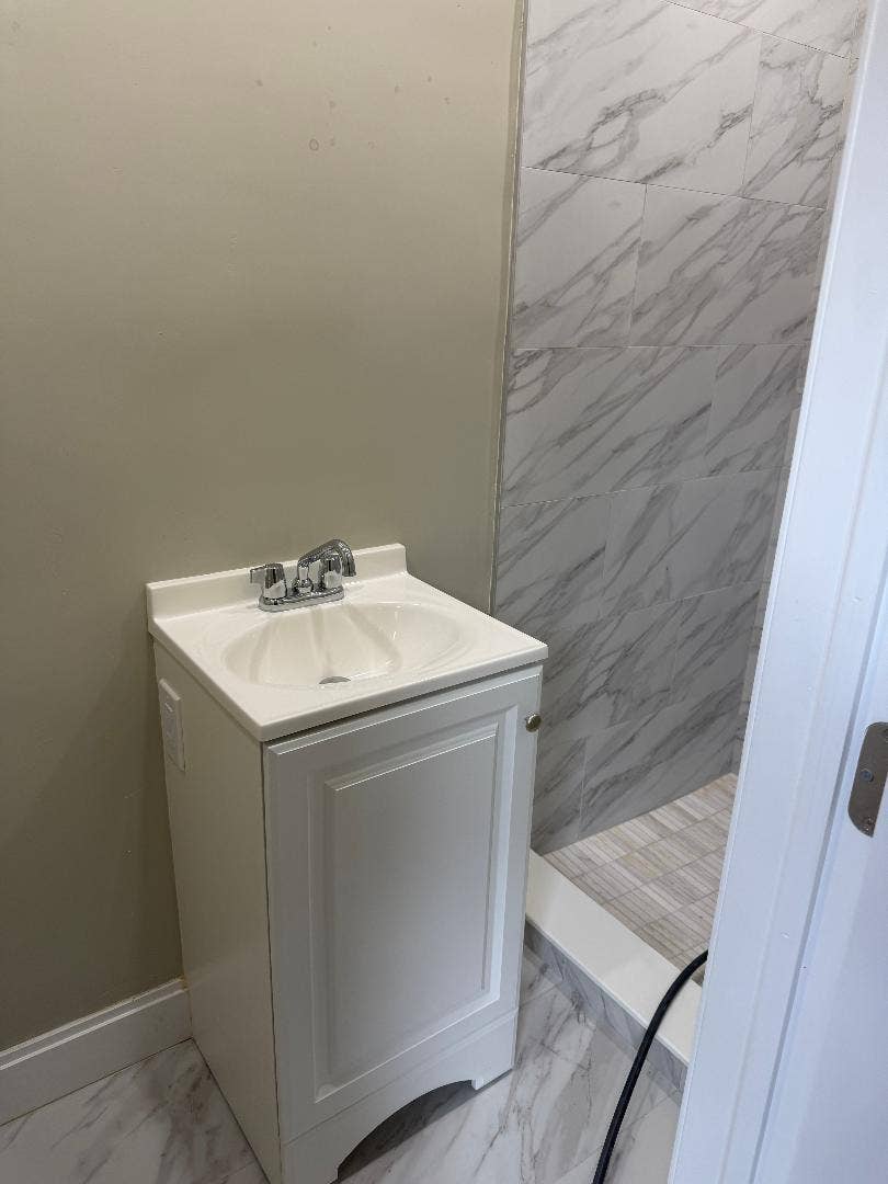 138 SW 21ST Way, Fort Lauderdale, FL 33312 Efficiency Bath