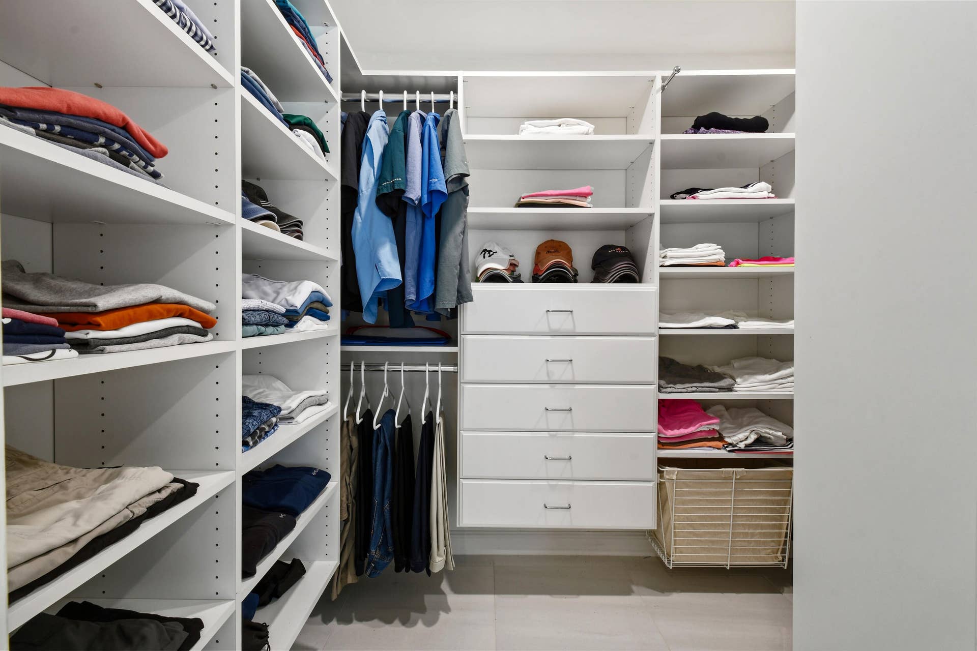 524 PHEASANT Lane N, Jupiter, FL 33458 Custom Primary Closet