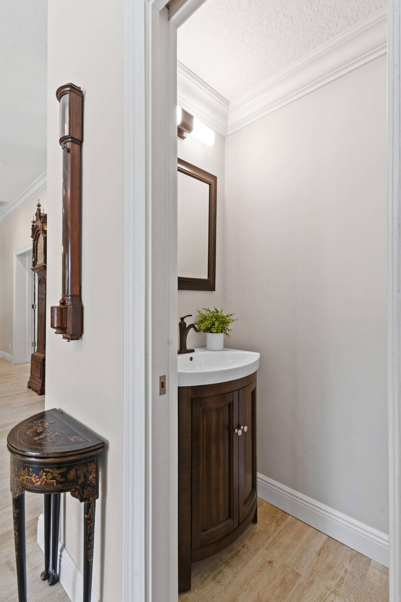 524 PHEASANT Lane N, Jupiter, FL 33458 Guest Bathroom 3