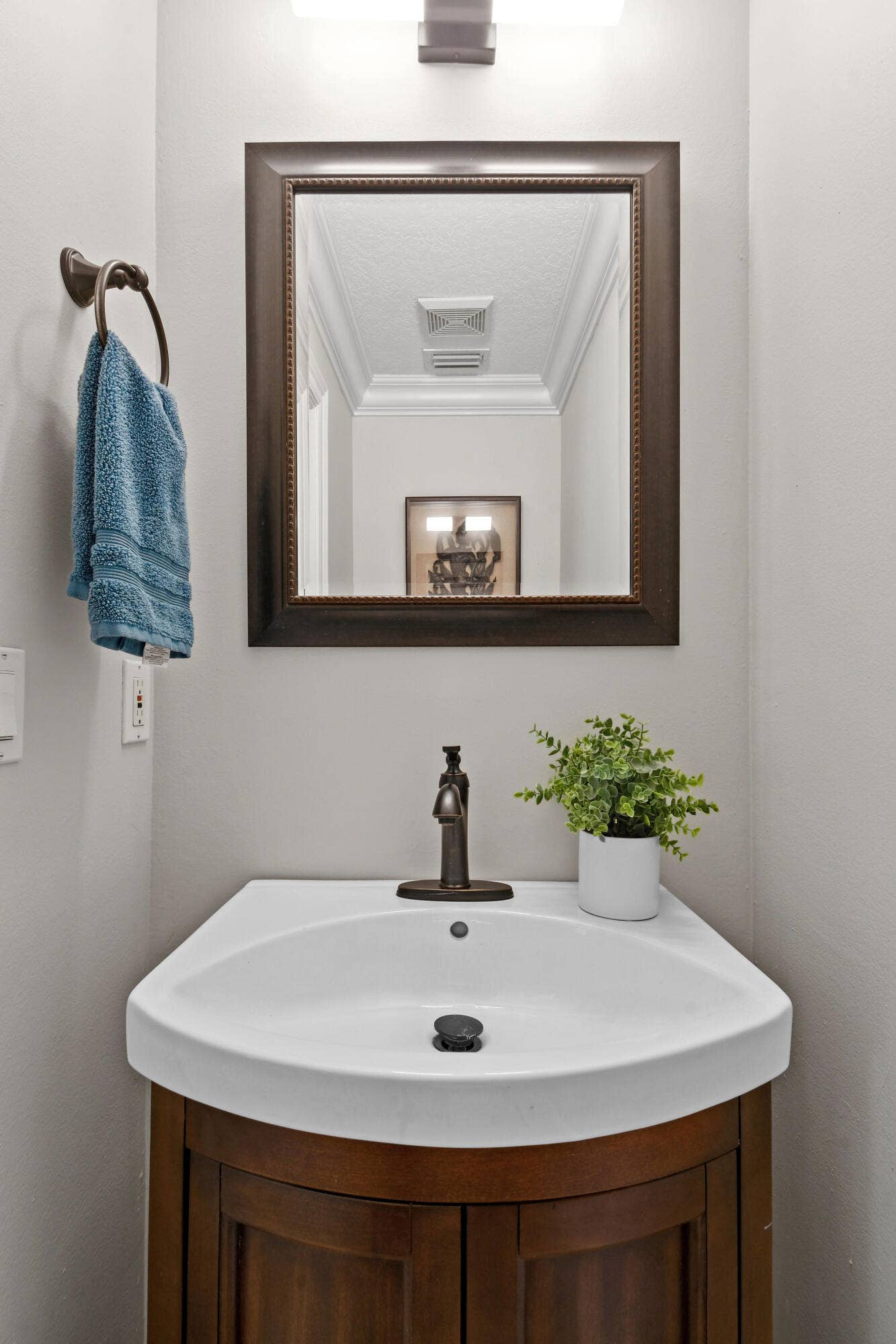 524 PHEASANT Lane N, Jupiter, FL 33458 Guest Bathroom 3