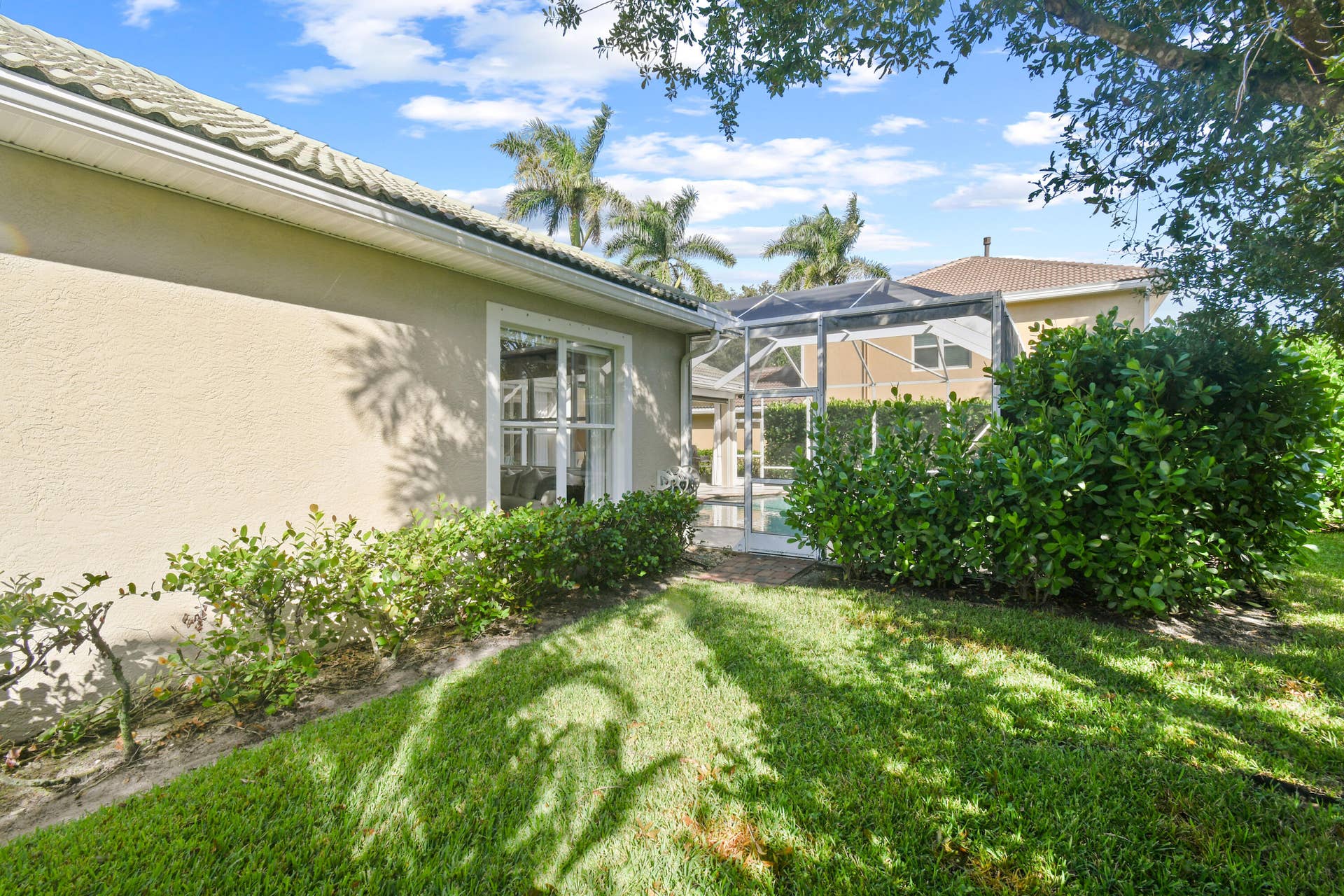 524 PHEASANT Lane N, Jupiter, FL 33458 Yard