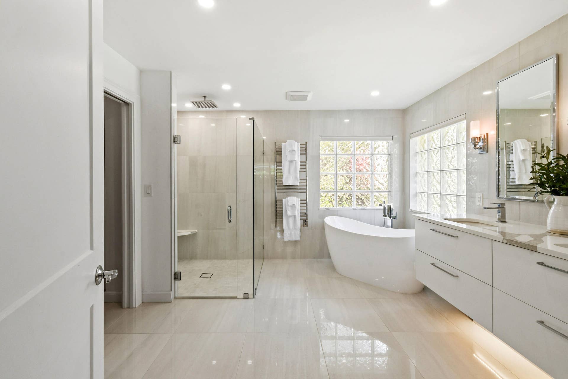 524 PHEASANT Lane N, Jupiter, FL 33458 Primary Ensuite