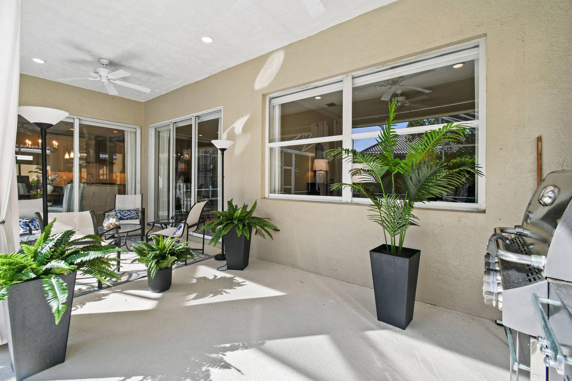524 PHEASANT Lane N, Jupiter, FL 33458 Covered Patio