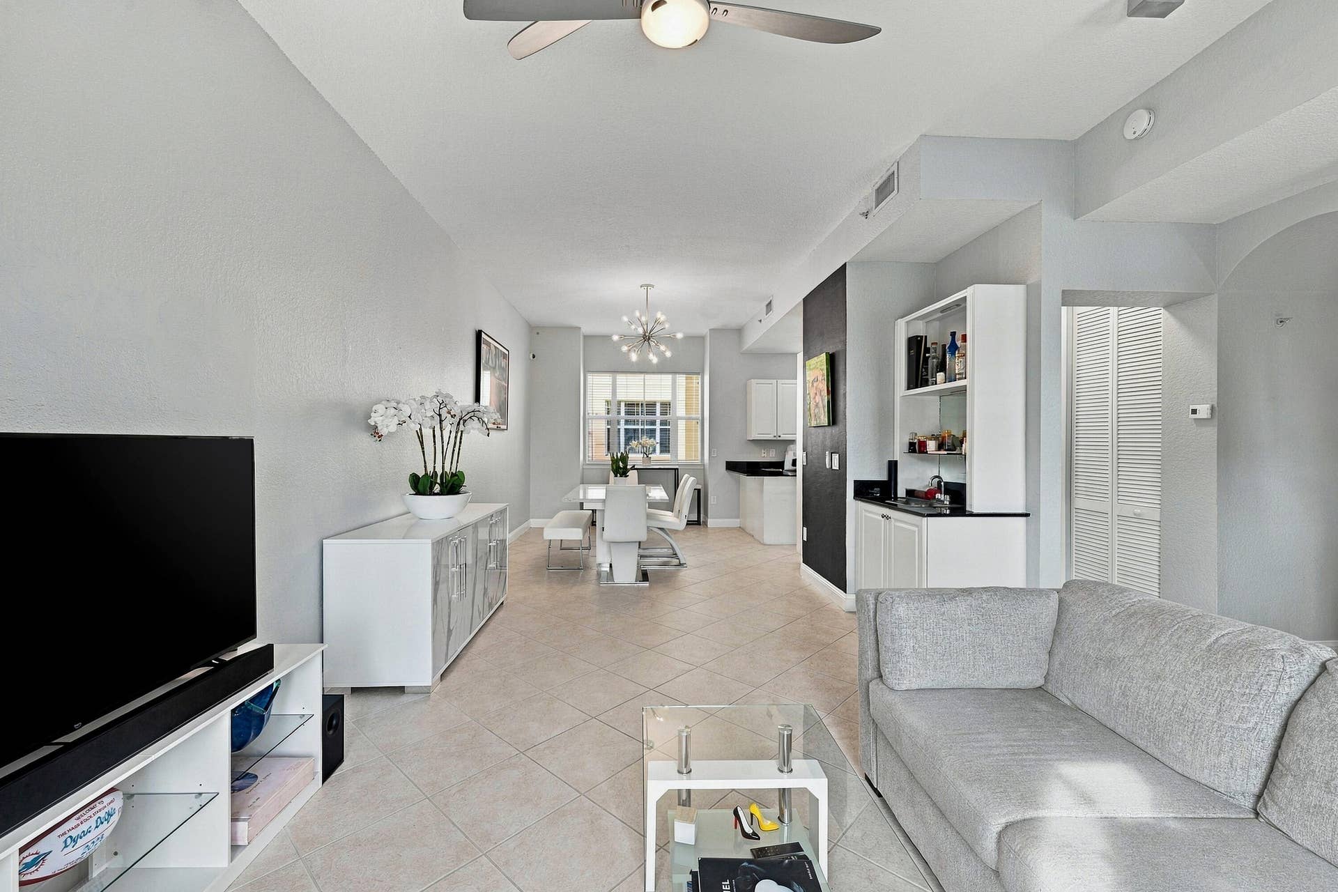 536 NE 7th Avenue, #Unit 2, Fort Lauderdale, FL 33301 15_dsc_8253_fcddc476