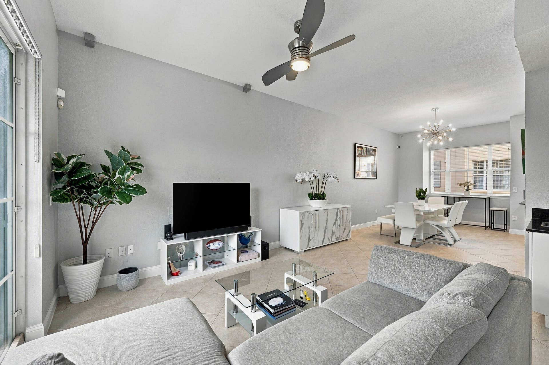 536 NE 7th Avenue, #Unit 2, Fort Lauderdale, FL 33301 12_dsc_8308_0807dcc4