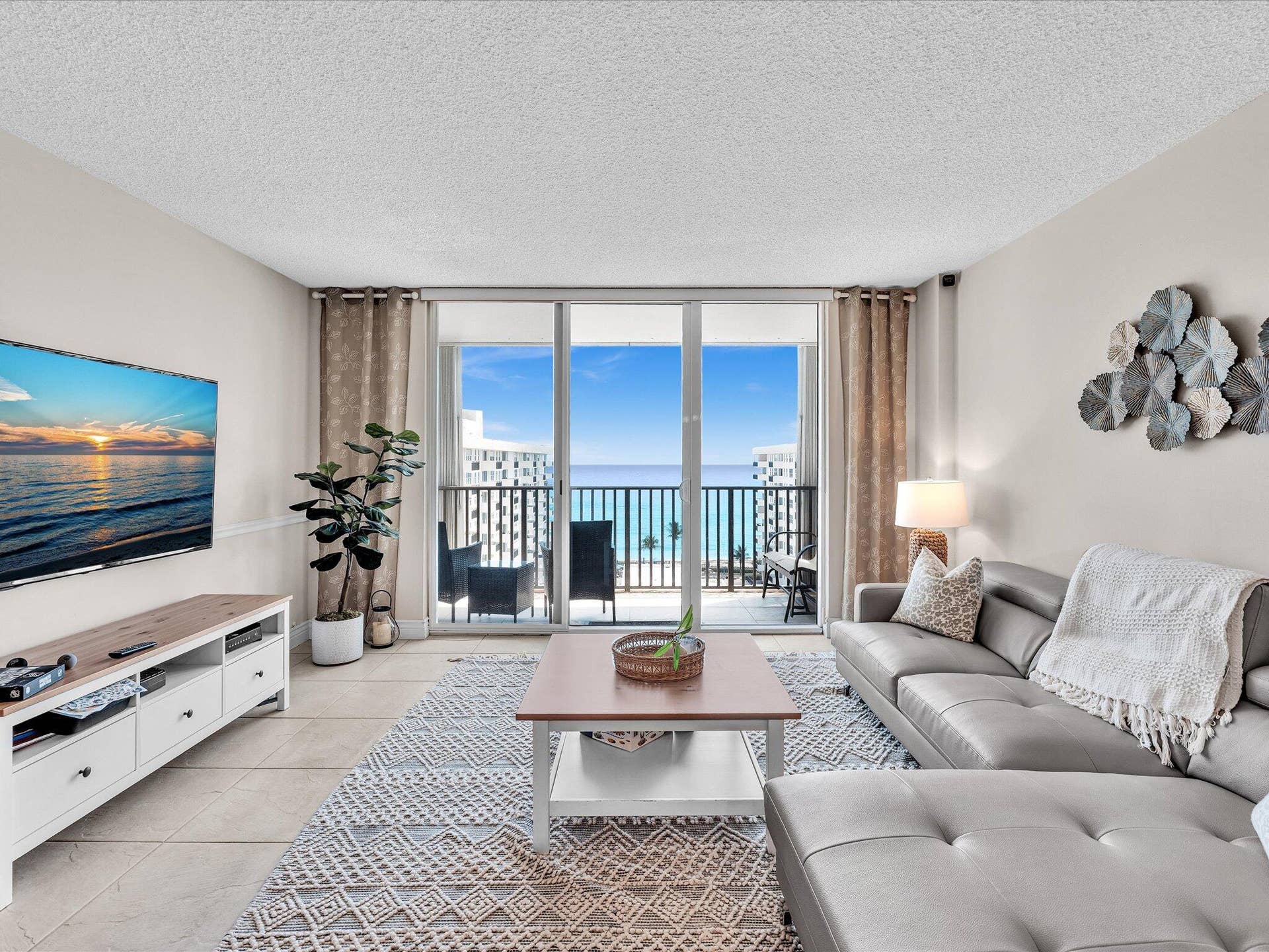 1150 HILLSBORO MILE, #1008, Hillsboro Beach, FL 33062 05-FPP00276