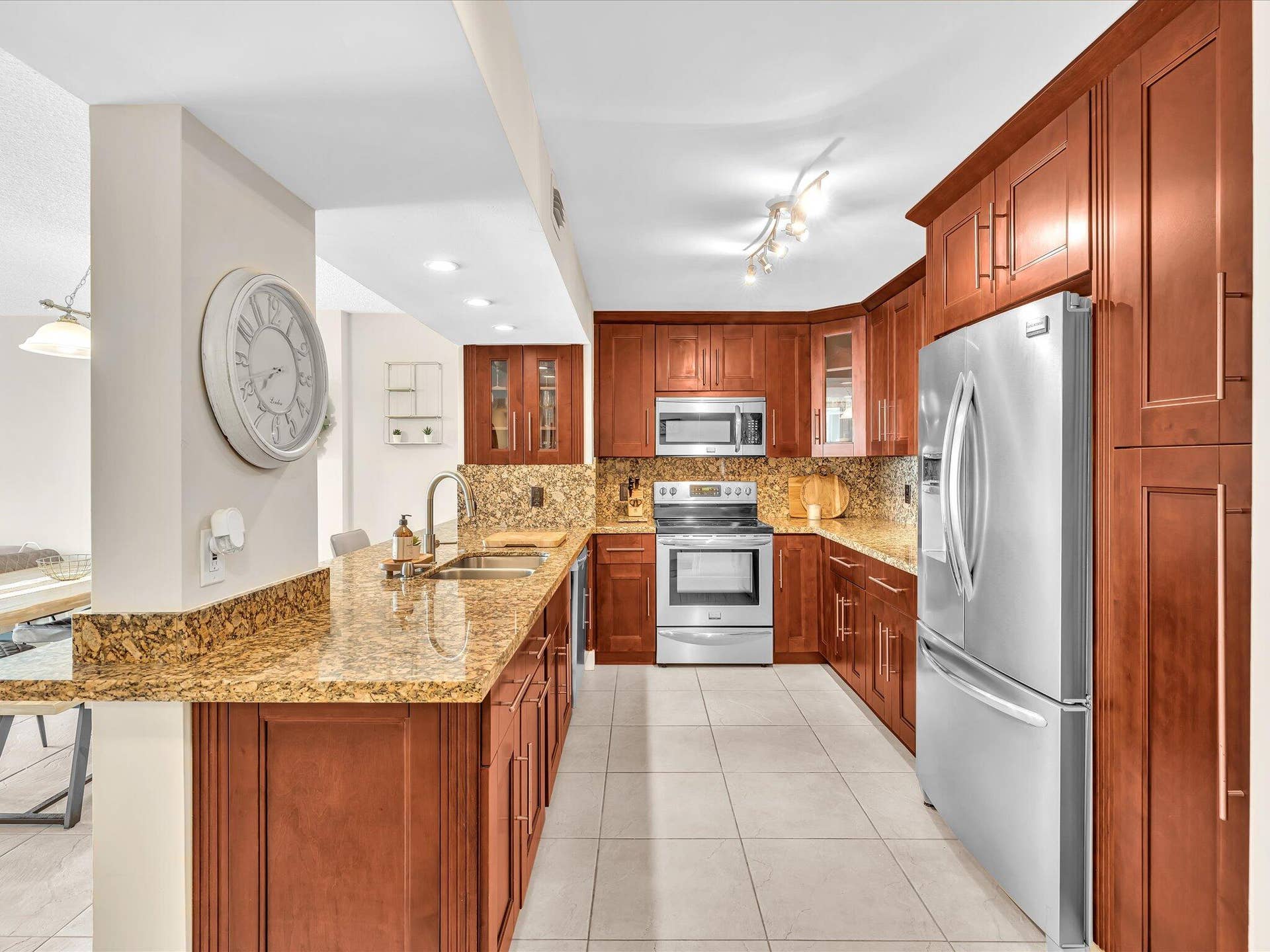 1150 HILLSBORO MILE, #1008, Hillsboro Beach, FL 33062 25-FPP00586