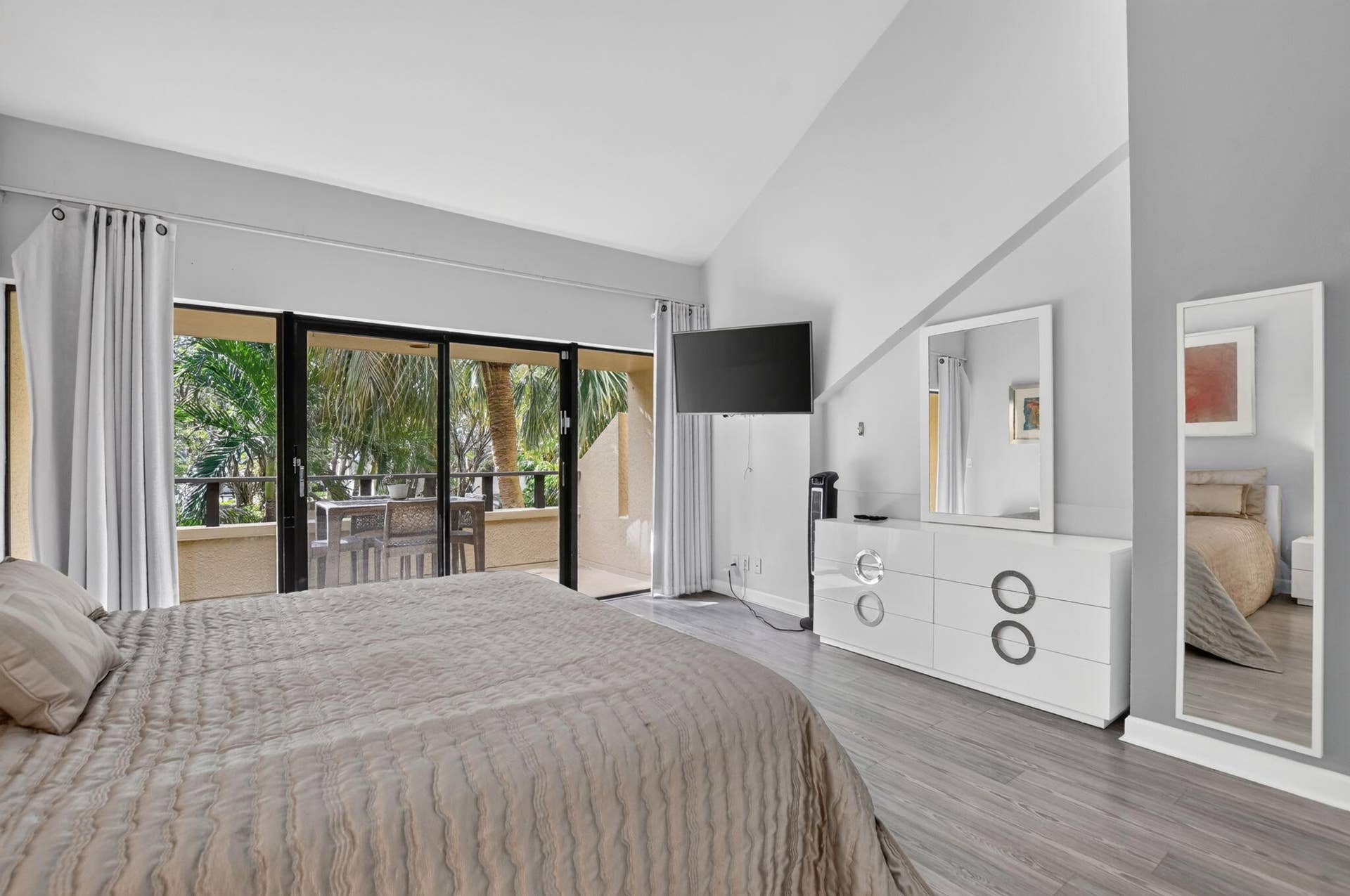 702 Saint Albans Drive, Boca Raton, FL 33486 Primary Suite