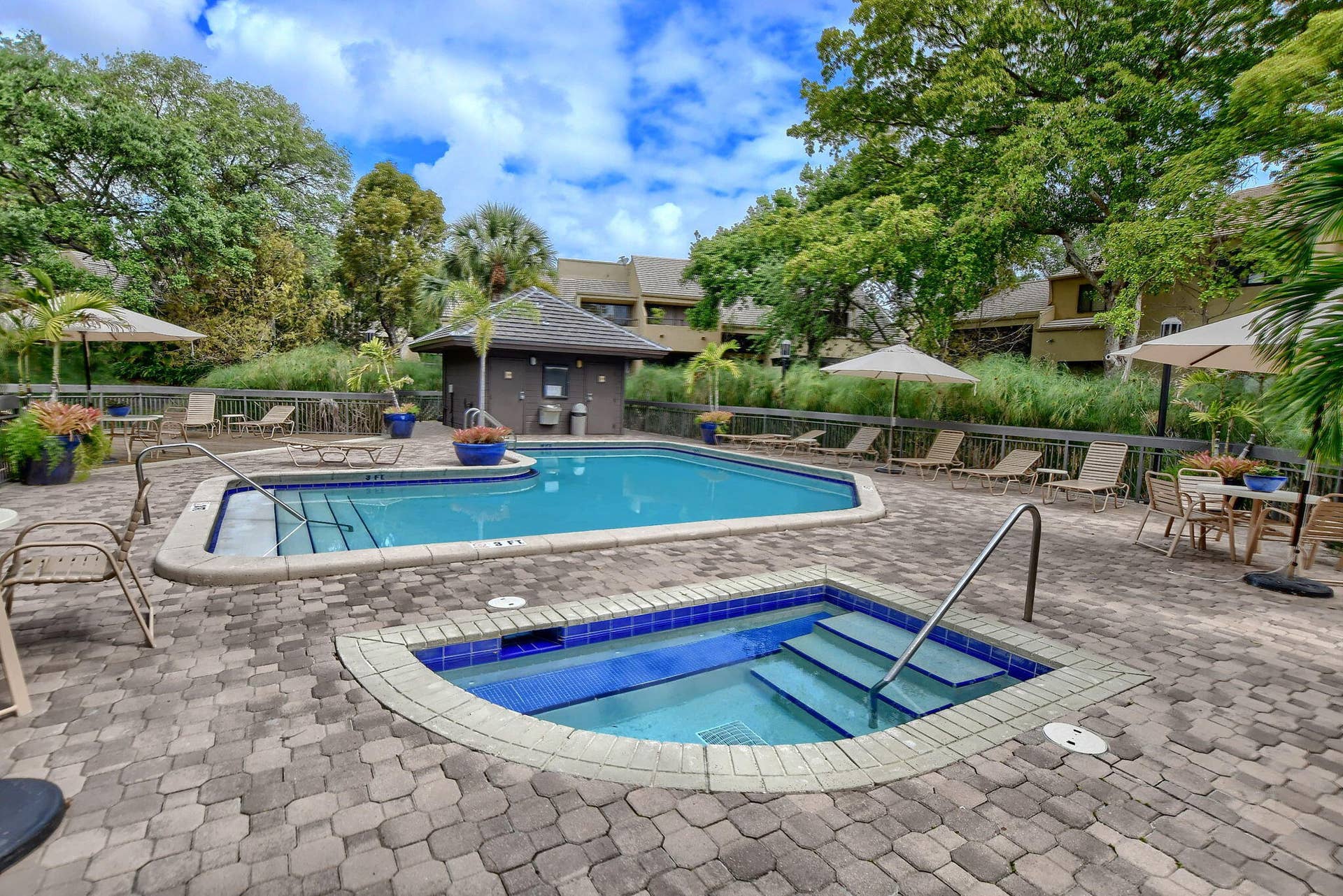 702 Saint Albans Drive, Boca Raton, FL 33486 Pool/Hot Tub