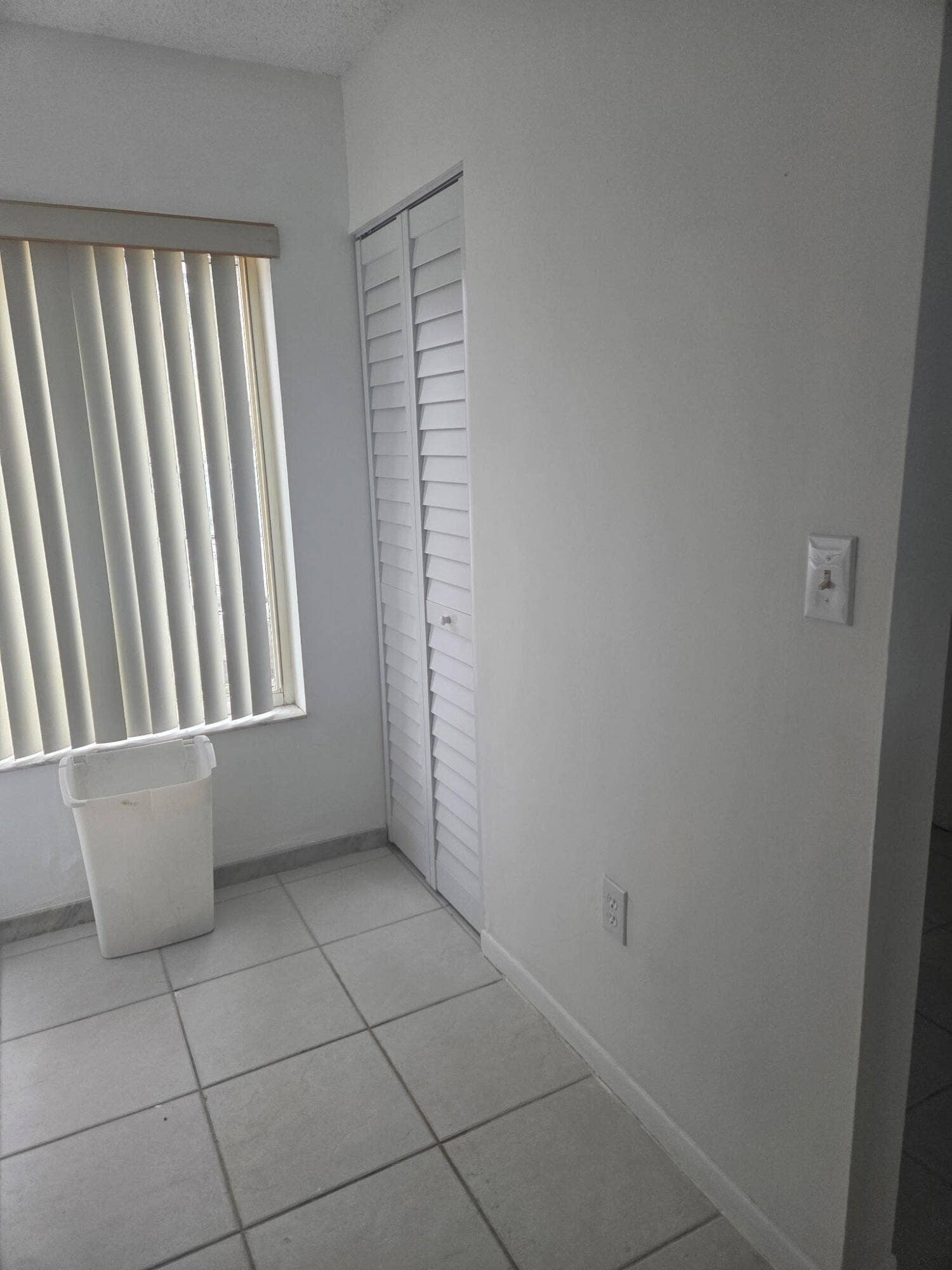 215 RIVIERA Circle, Weston, FL 33326 B - Kitchen 3