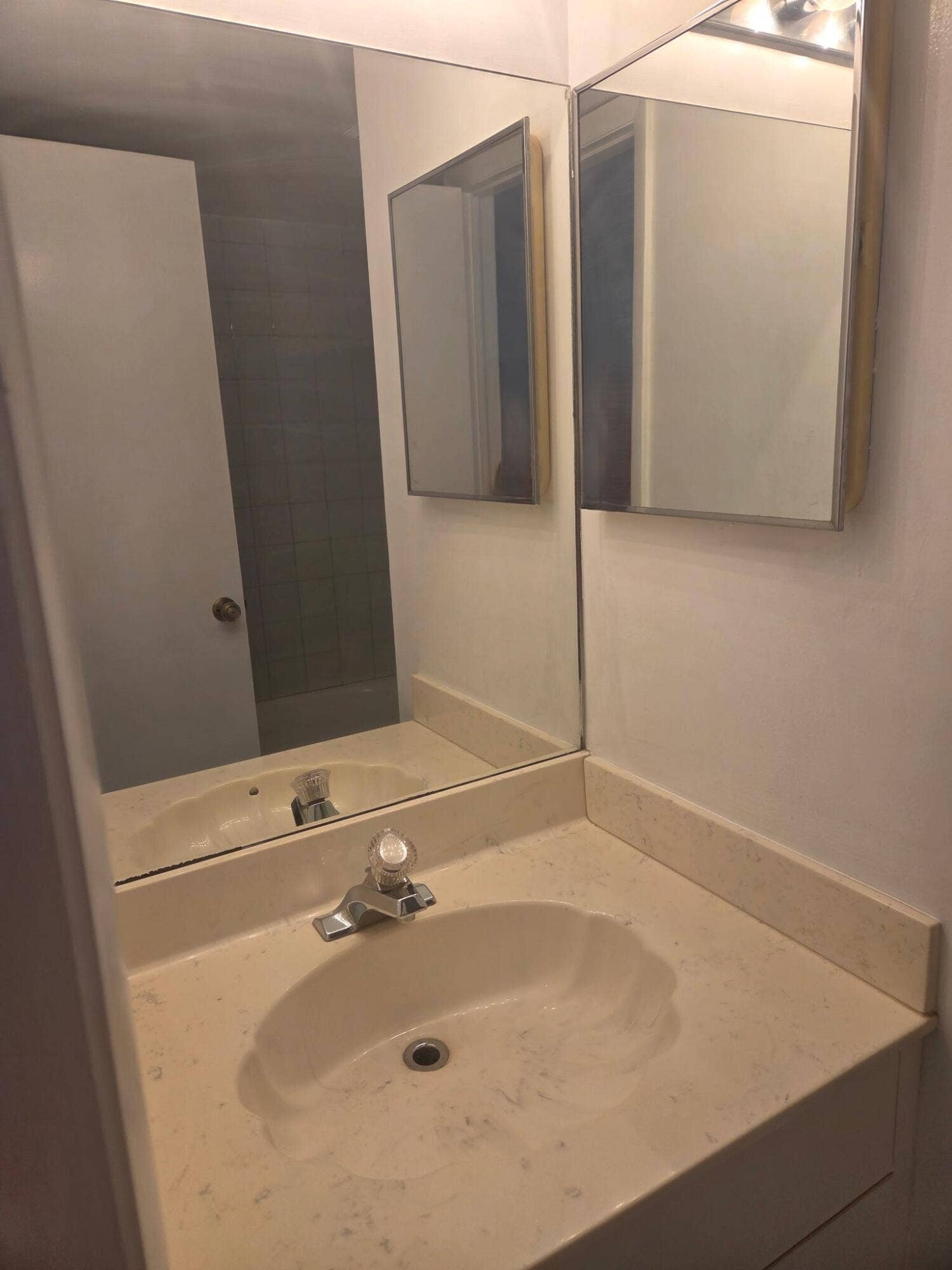 215 RIVIERA Circle, Weston, FL 33326 B - Master Bathroom 2