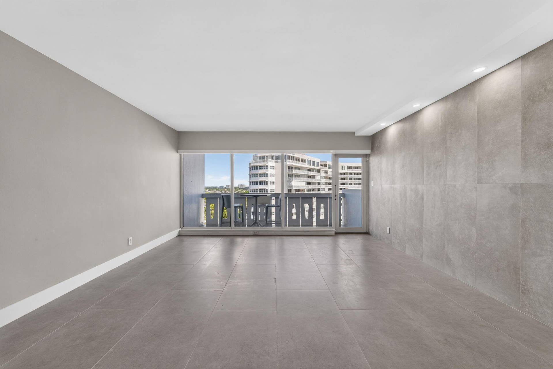 2100 S Ocean Drive, #15E, Fort Lauderdale, FL 33316 Living Room