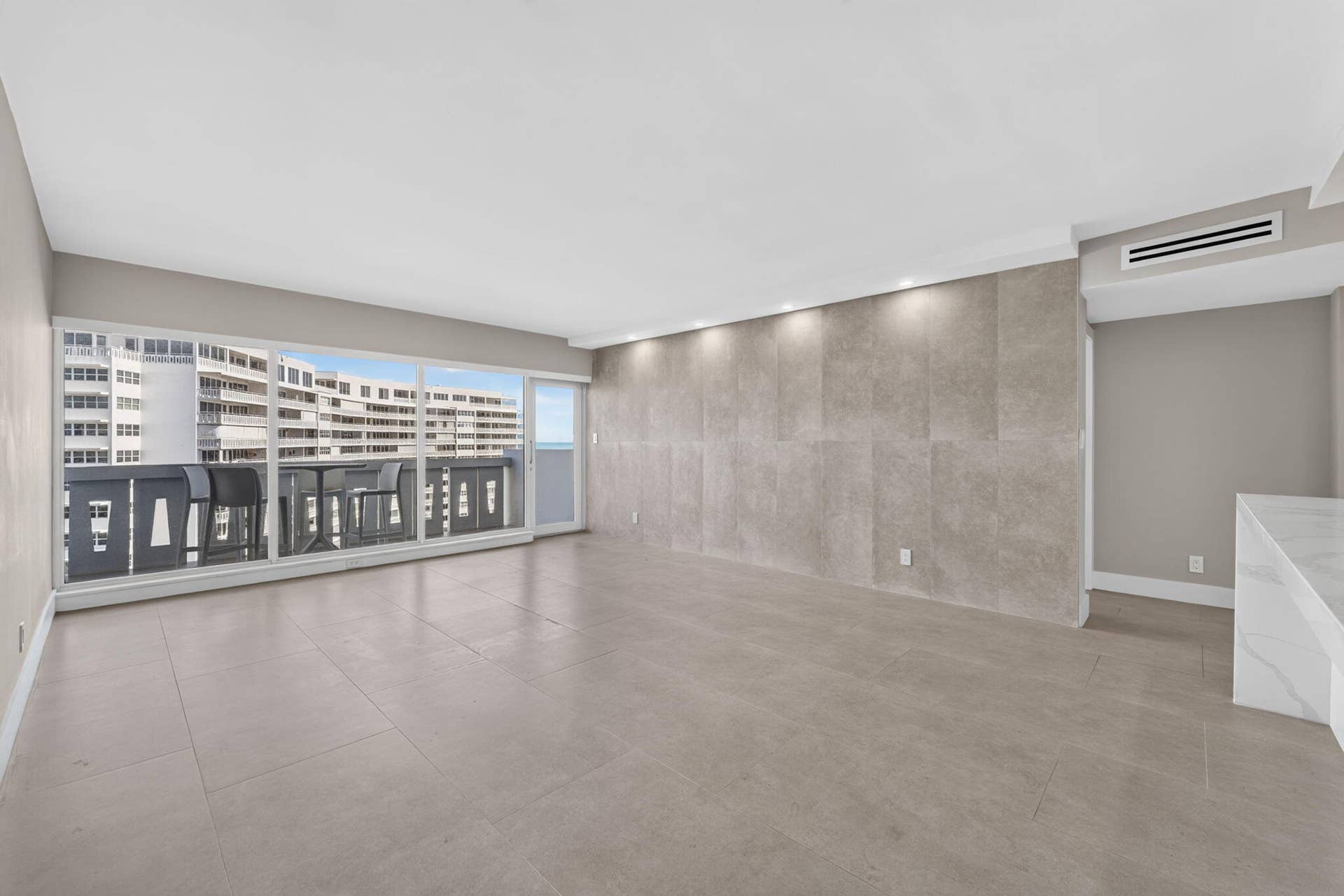 2100 S Ocean Drive, #15E, Fort Lauderdale, FL 33316 Living Room