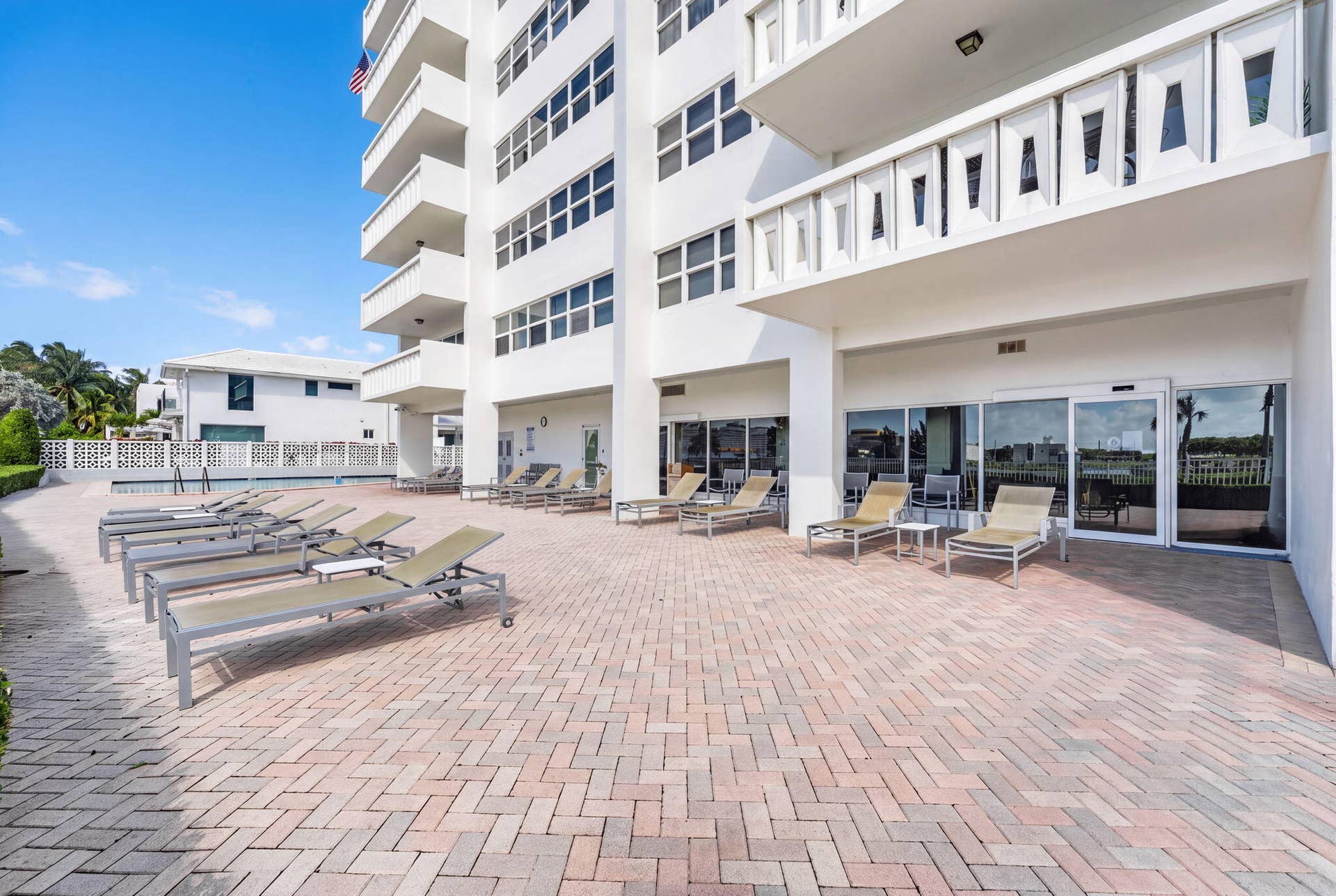 2100 S Ocean Drive, #15E, Fort Lauderdale, FL 33316 Pool Deck
