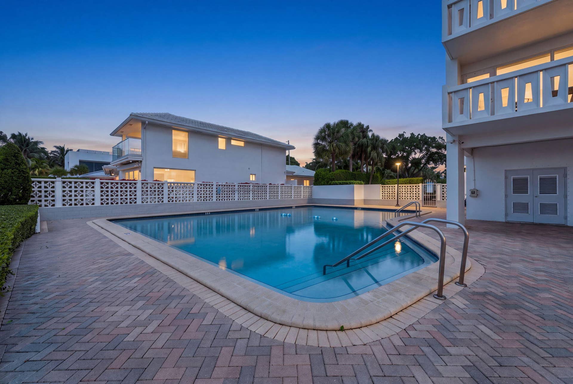 2100 S Ocean Drive, #15E, Fort Lauderdale, FL 33316 Pool