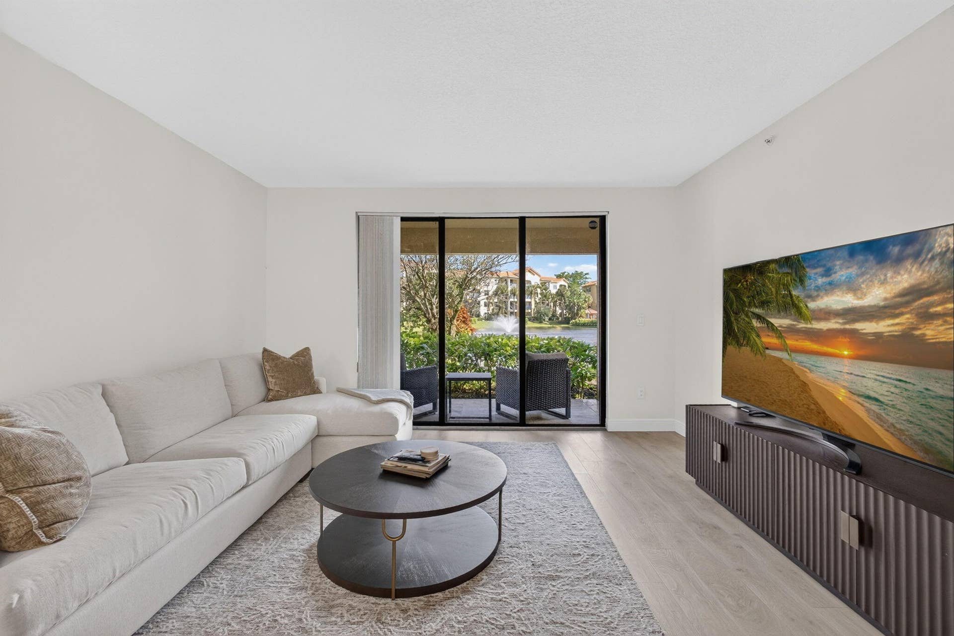 300 UNO LAGO Drive, #104, Juno Beach, FL 33408 Living Room