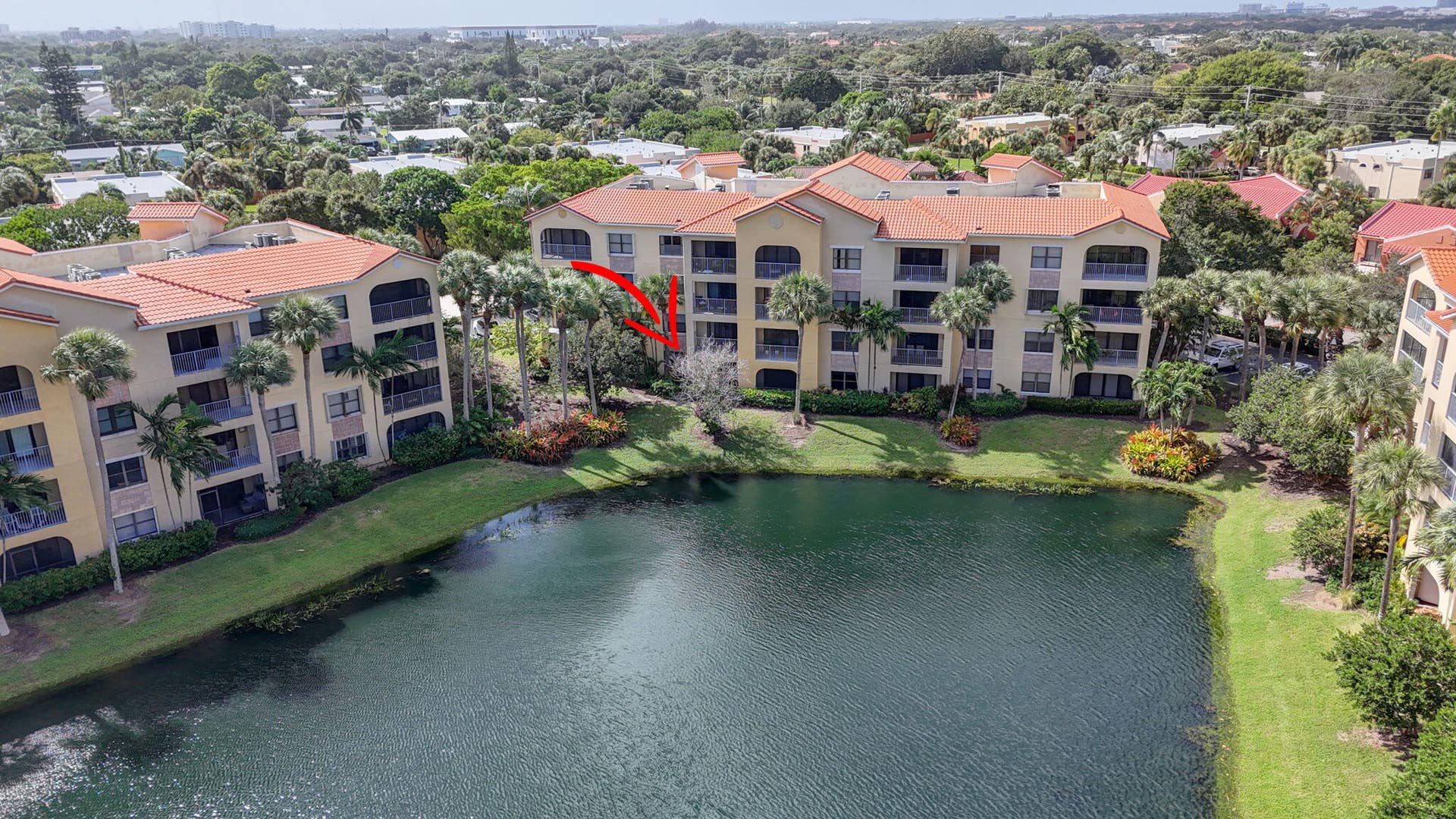 300 UNO LAGO Drive, #104, Juno Beach, FL 33408 Aerial
