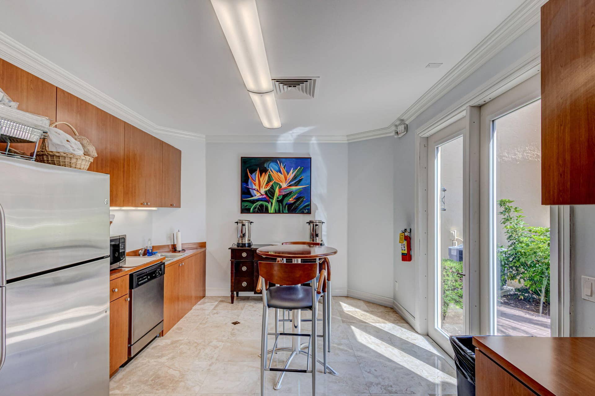 300 UNO LAGO Drive, #104, Juno Beach, FL 33408 Kitchen