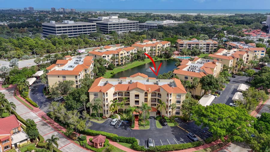 Property photo for 300 UNO LAGO Drive, #104, Juno Beach, FL