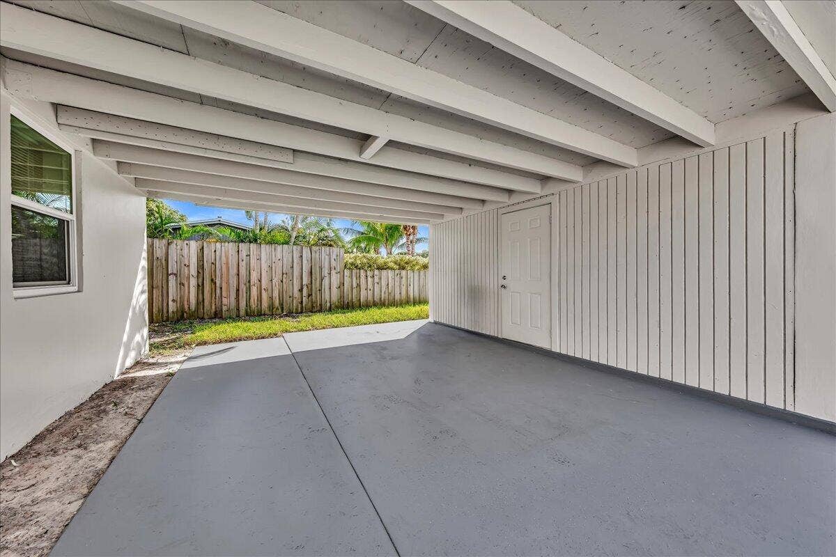 1463 8th Street, West Palm Beach, FL 33401 08-306A8848