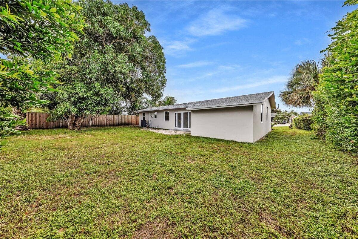 1463 8th Street, West Palm Beach, FL 33401 47-306A8959