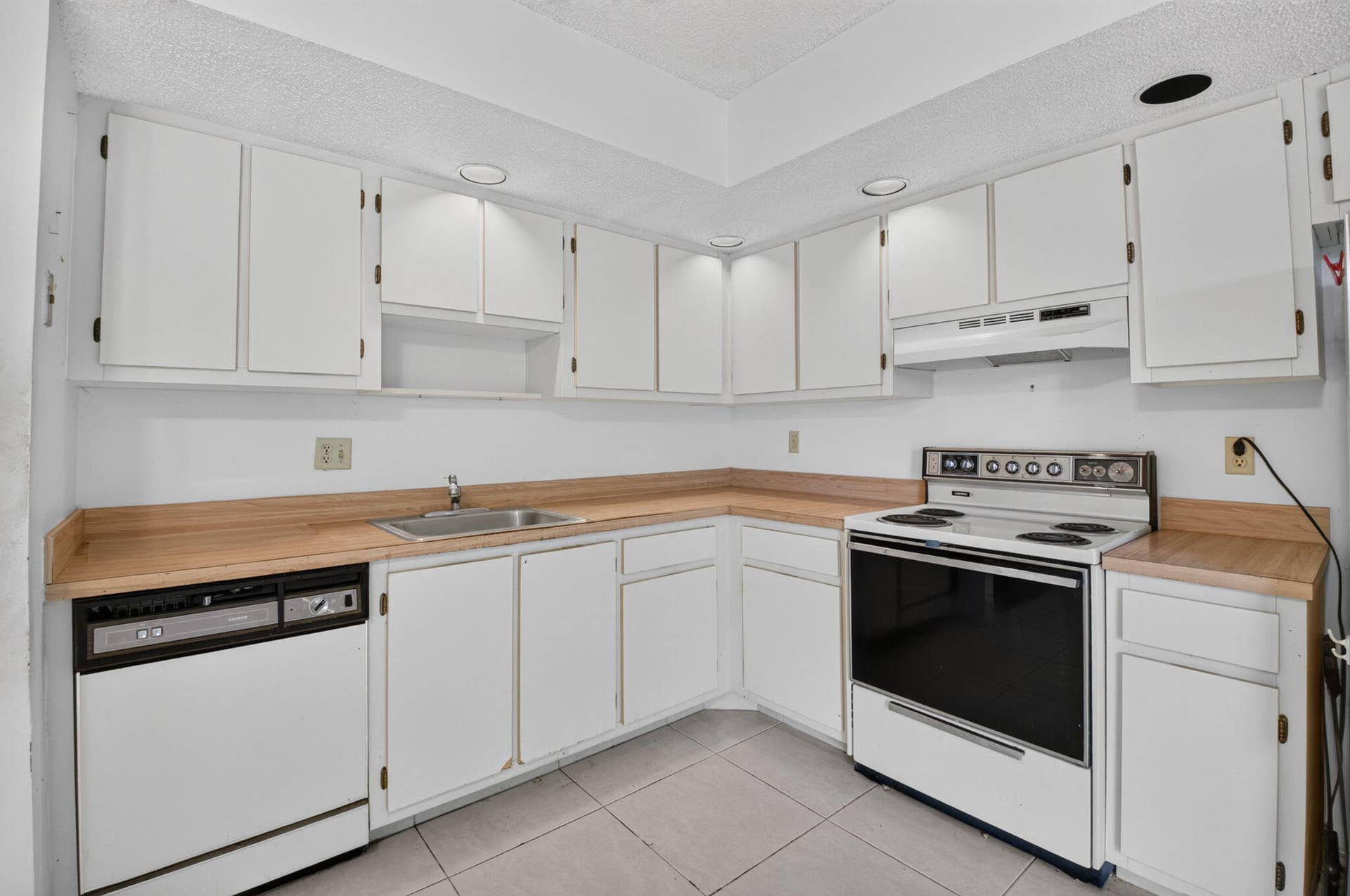 5250 LAS VERDES Circle, #314, Delray Beach, FL 33484 15-web-or-mls-DSC_3476