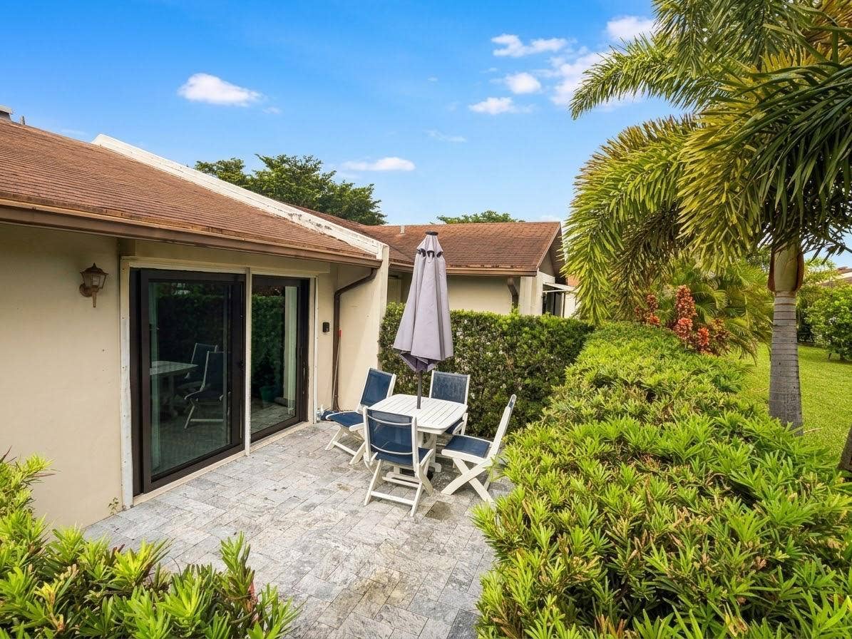 5102 FORSYTHIA Street, Delray Beach, FL 33484 Patio