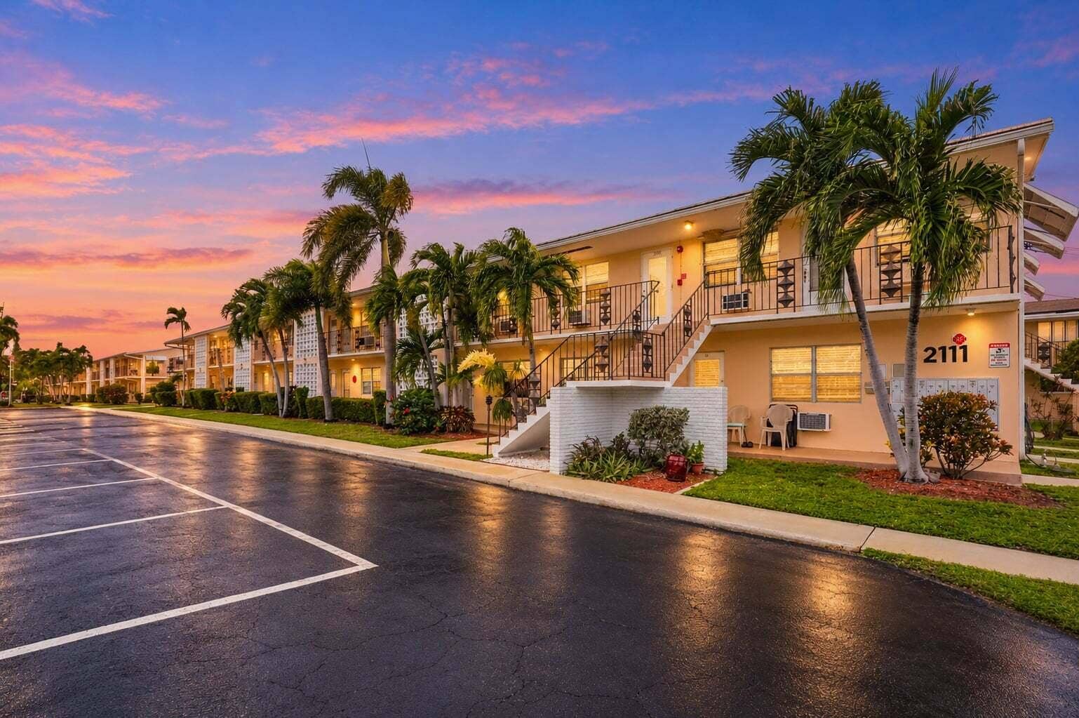 2111 NE 56TH Street, #207, Fort Lauderdale, FL 33308 03-1Z3A1096_TL