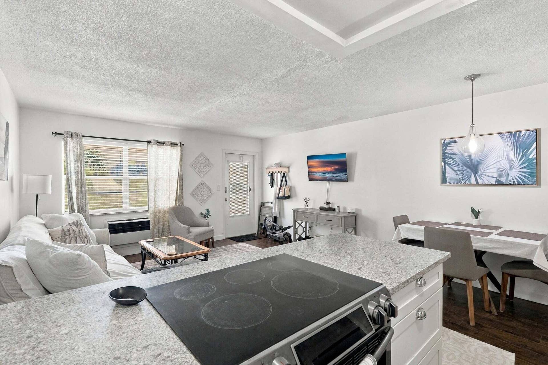 2111 NE 56TH Street, #207, Fort Lauderdale, FL 33308 14-1Z3A1057