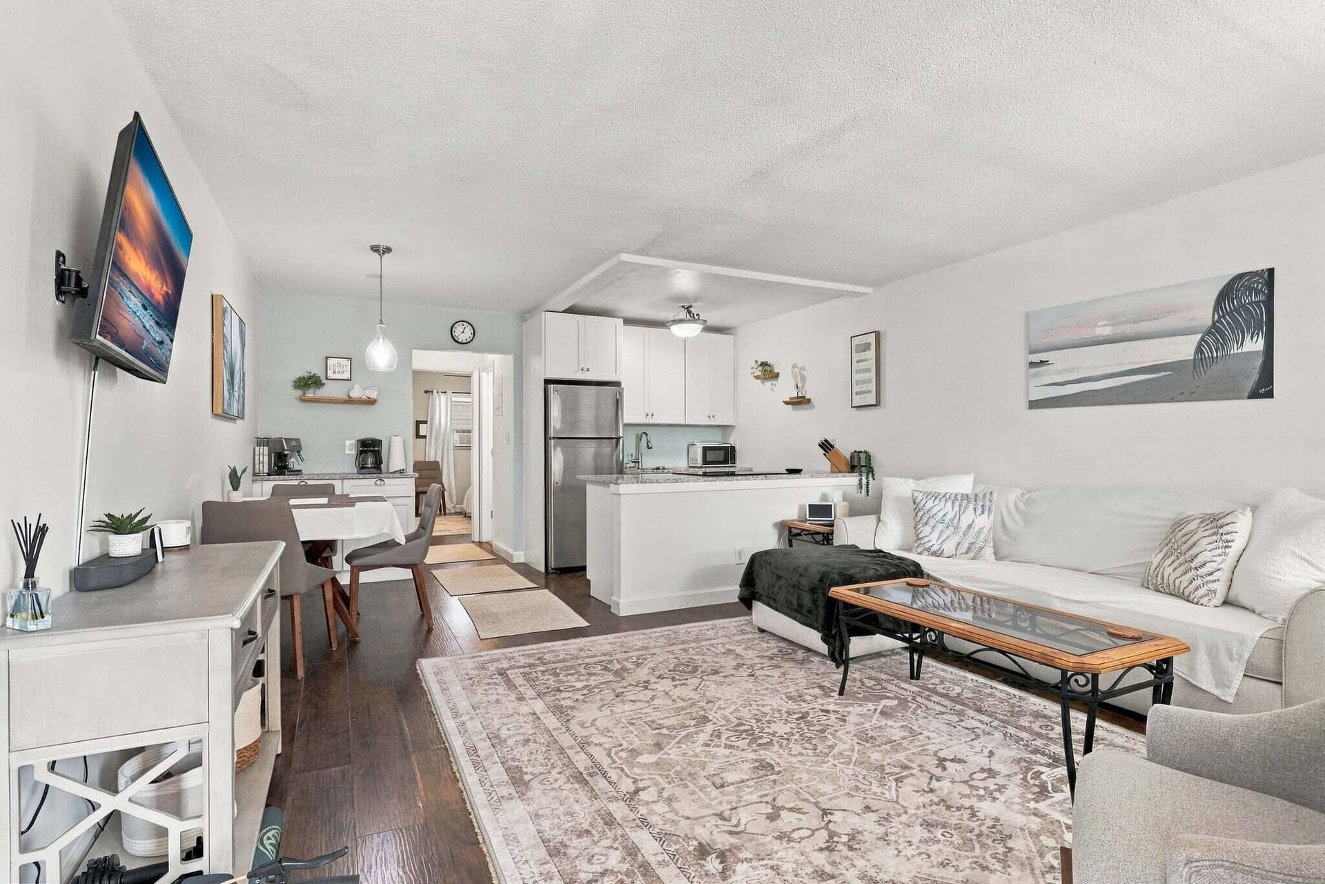 2111 NE 56TH Street, #207, Fort Lauderdale, FL 33308 07-1Z3A1036