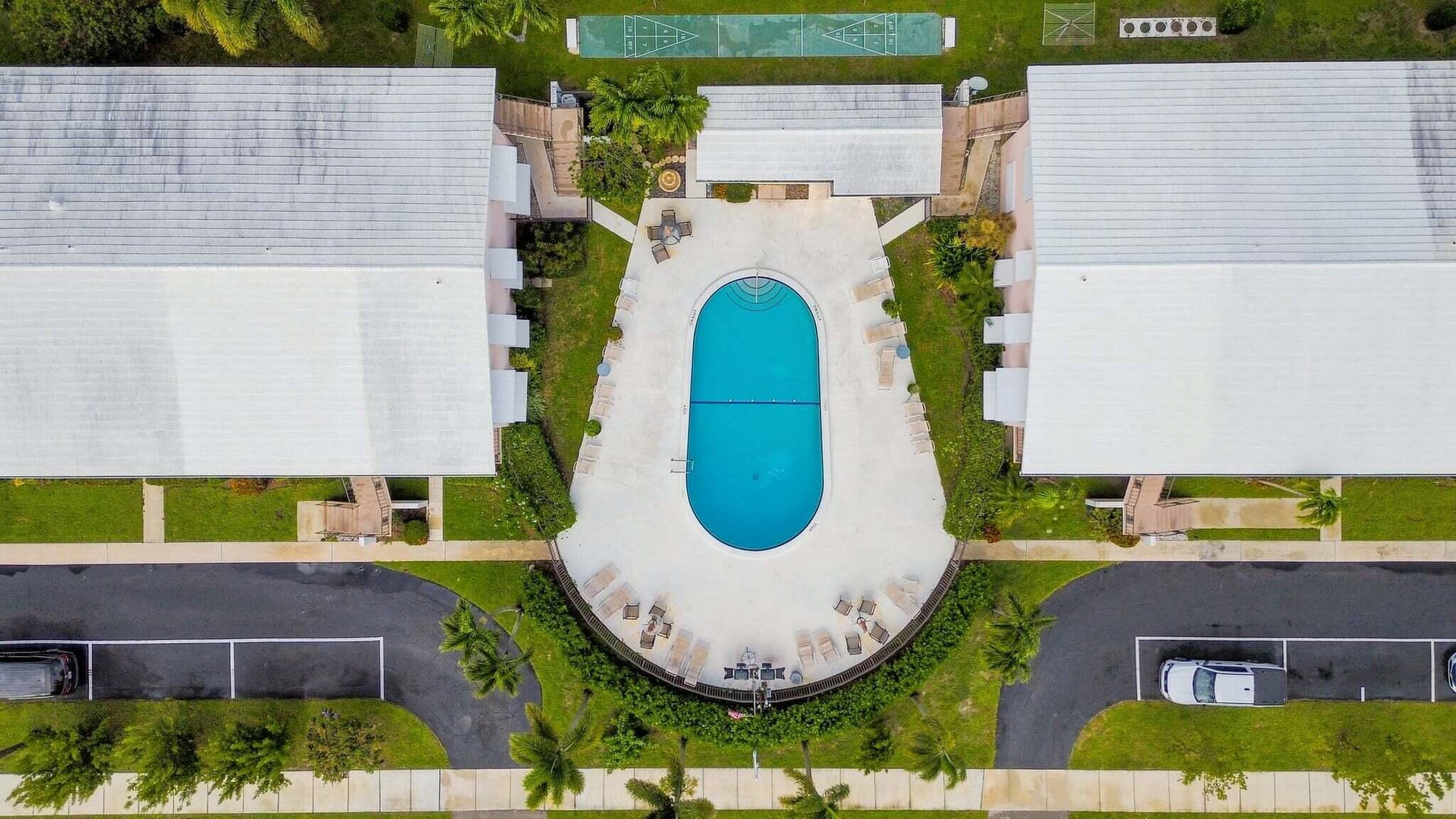 2111 NE 56TH Street, #207, Fort Lauderdale, FL 33308 26-DJI_0011