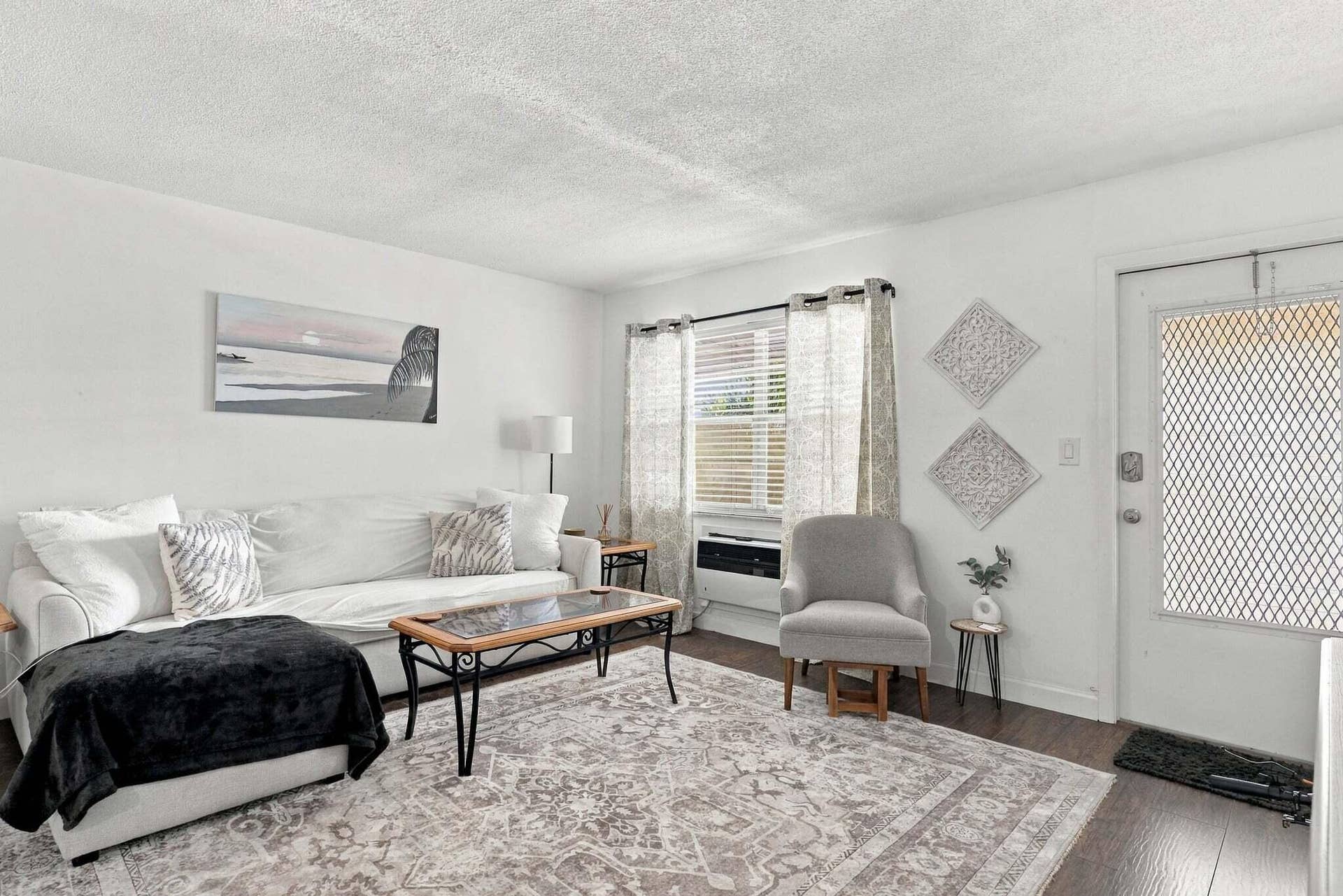 2111 NE 56TH Street, #207, Fort Lauderdale, FL 33308 08-1Z3A1039