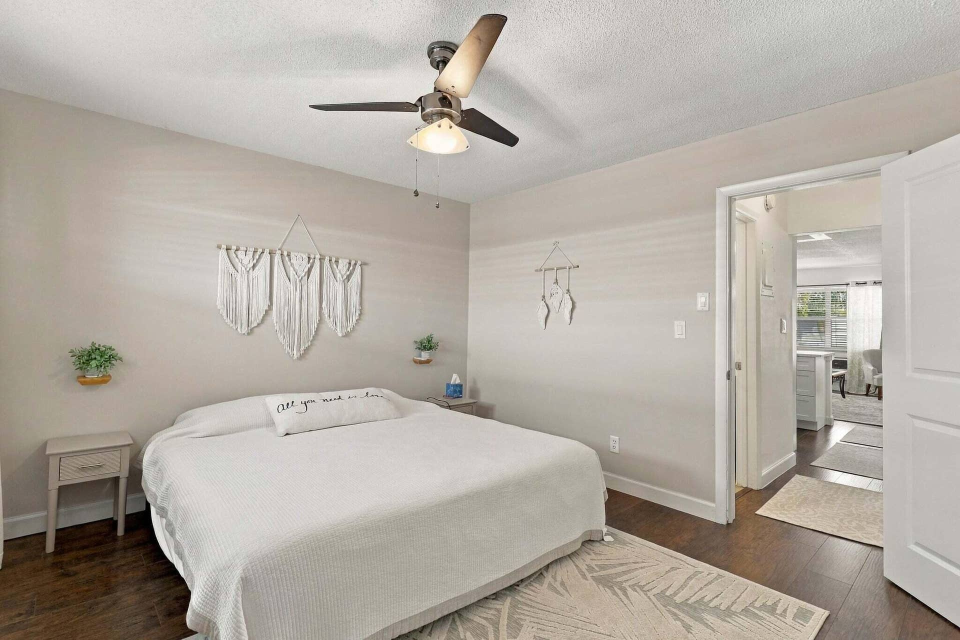 2111 NE 56TH Street, #207, Fort Lauderdale, FL 33308 20-1Z3A1075