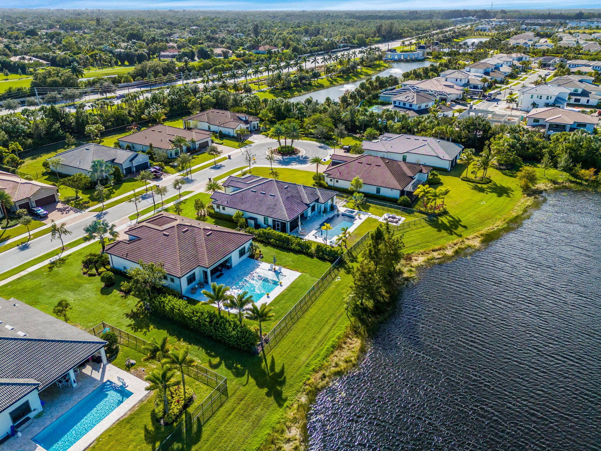 9113 Balsamo Drive, Palm Beach Gardens, FL 33412 67-web-or-mls-DJI_20261026153702_0039_D