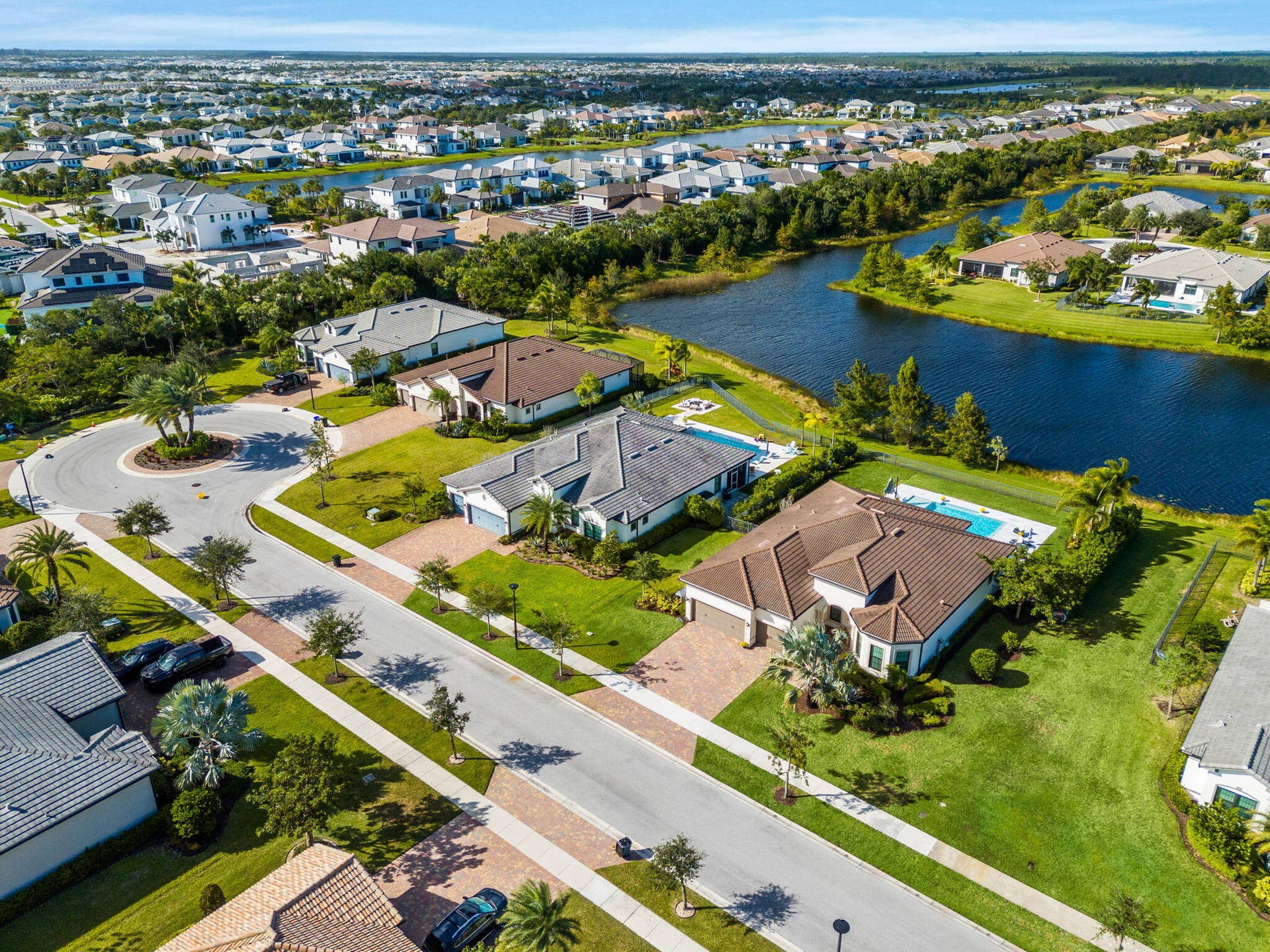 9113 Balsamo Drive, Palm Beach Gardens, FL 33412 59-web-or-mls-DJI_20261026153510_0034_D