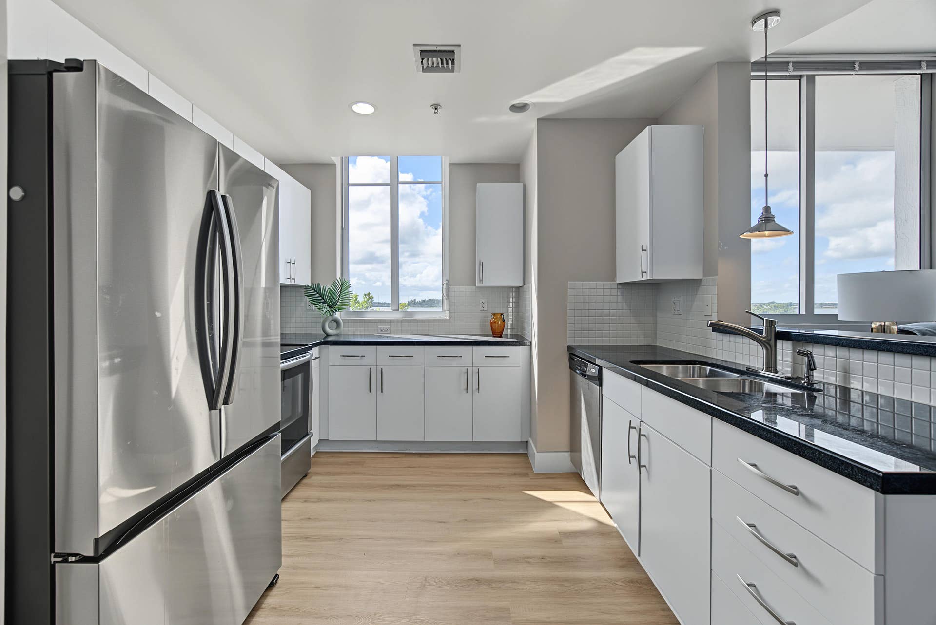 300 S AUSTRALIAN Avenue, #307, West Palm Beach, West Palm Beach, FL 33401 spacious open kitchen overlooking lake view.