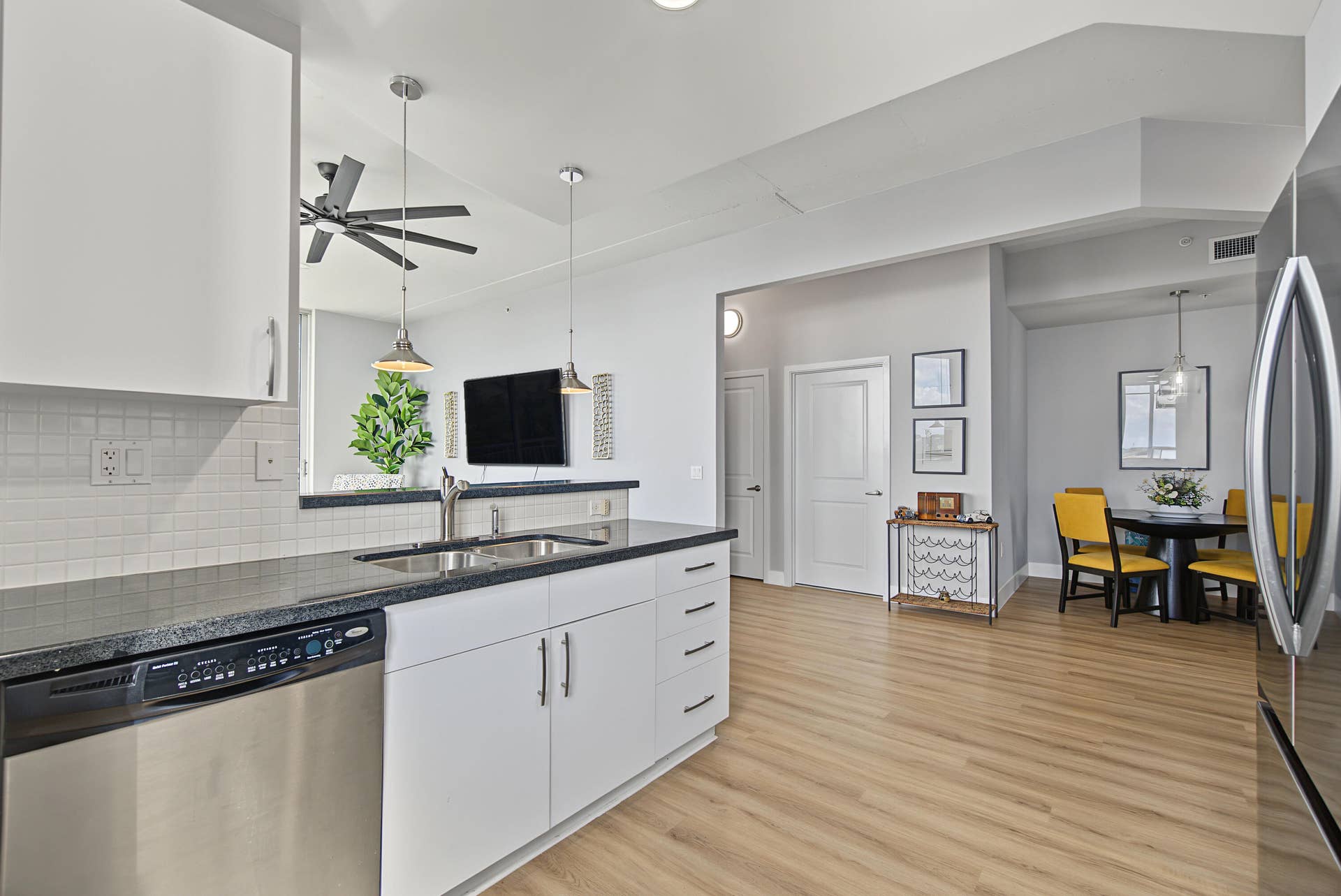 300 S AUSTRALIAN Avenue, #307, West Palm Beach, West Palm Beach, FL 33401 DSC06286