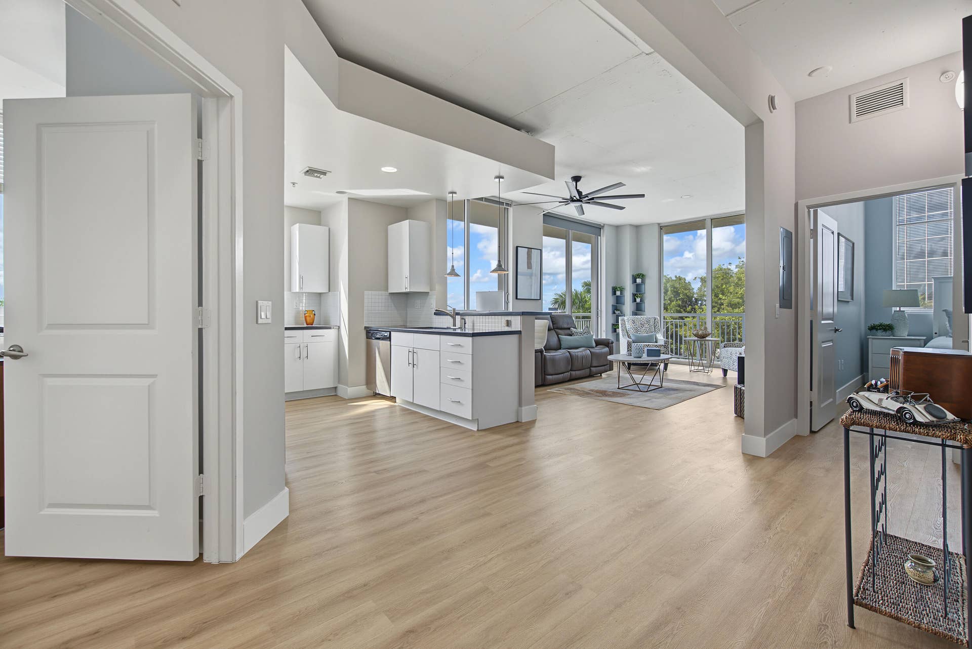 300 S AUSTRALIAN Avenue, #307, West Palm Beach, West Palm Beach, FL 33401 DSC06274