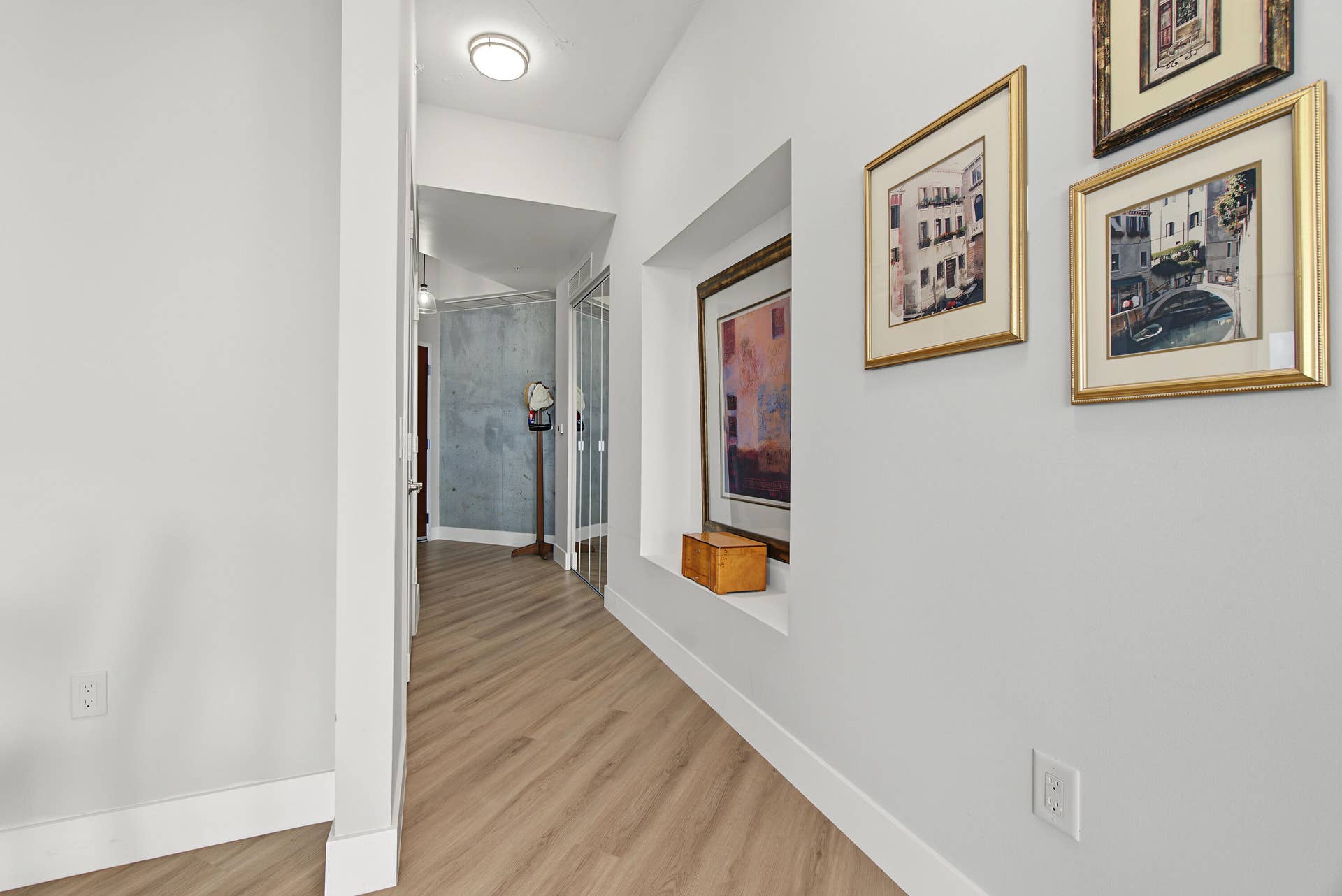 300 S AUSTRALIAN Avenue, #307, West Palm Beach, West Palm Beach, FL 33401 DSC06304